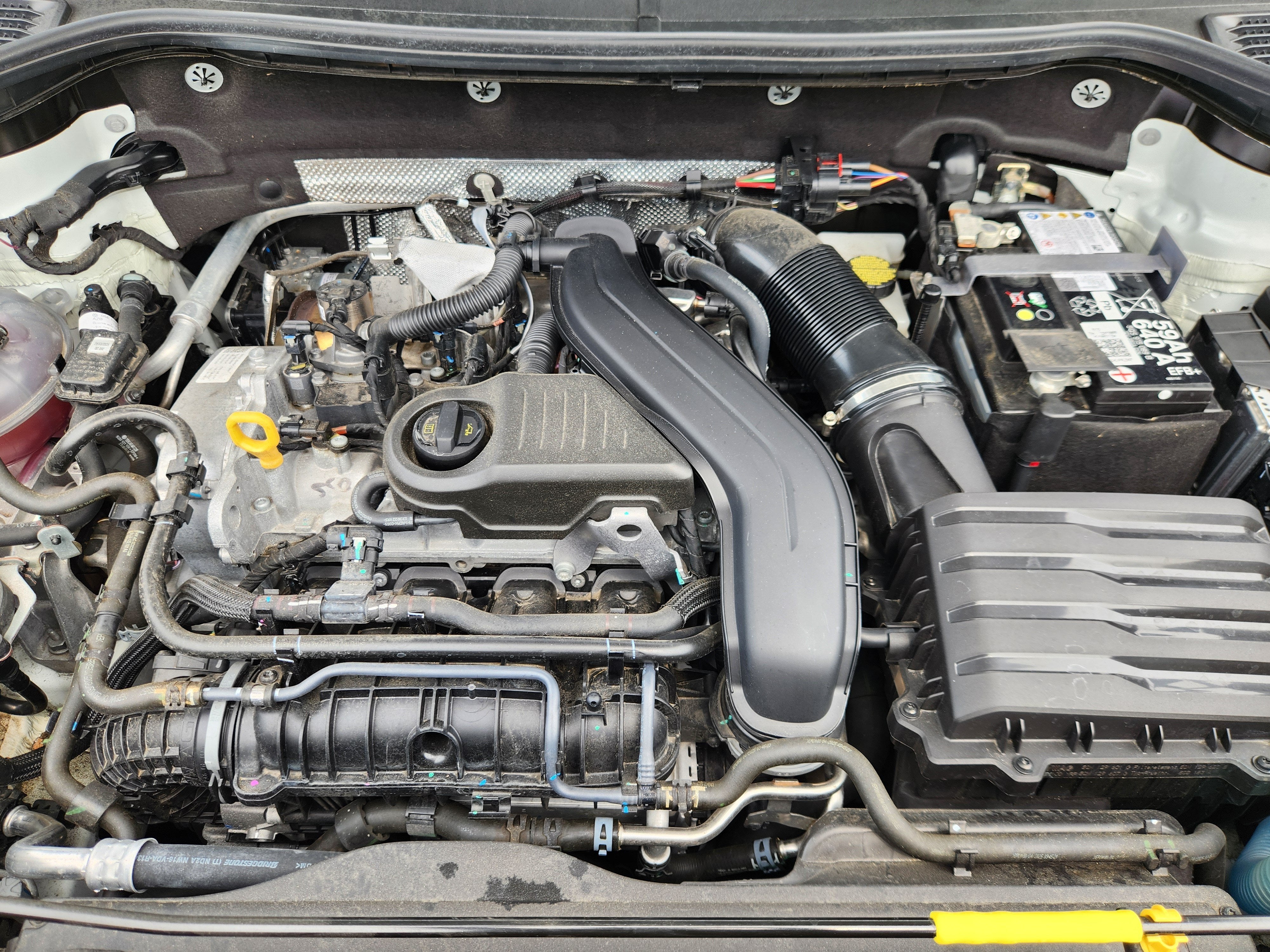 2025 Volkswagen Taos SE
