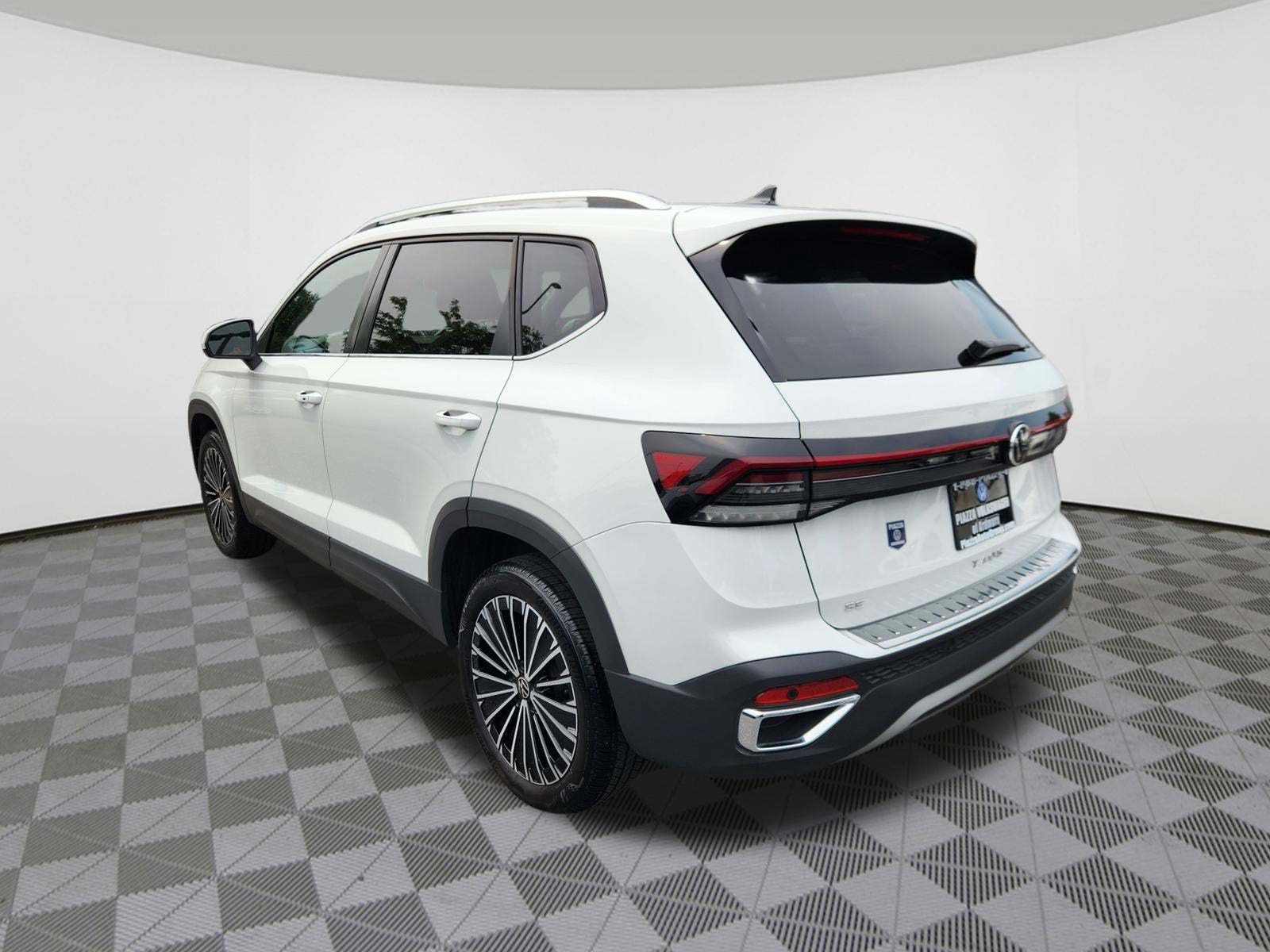 2025 Volkswagen Taos SE