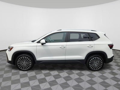 2025 Volkswagen Taos SE