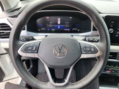 2025 Volkswagen Taos SE