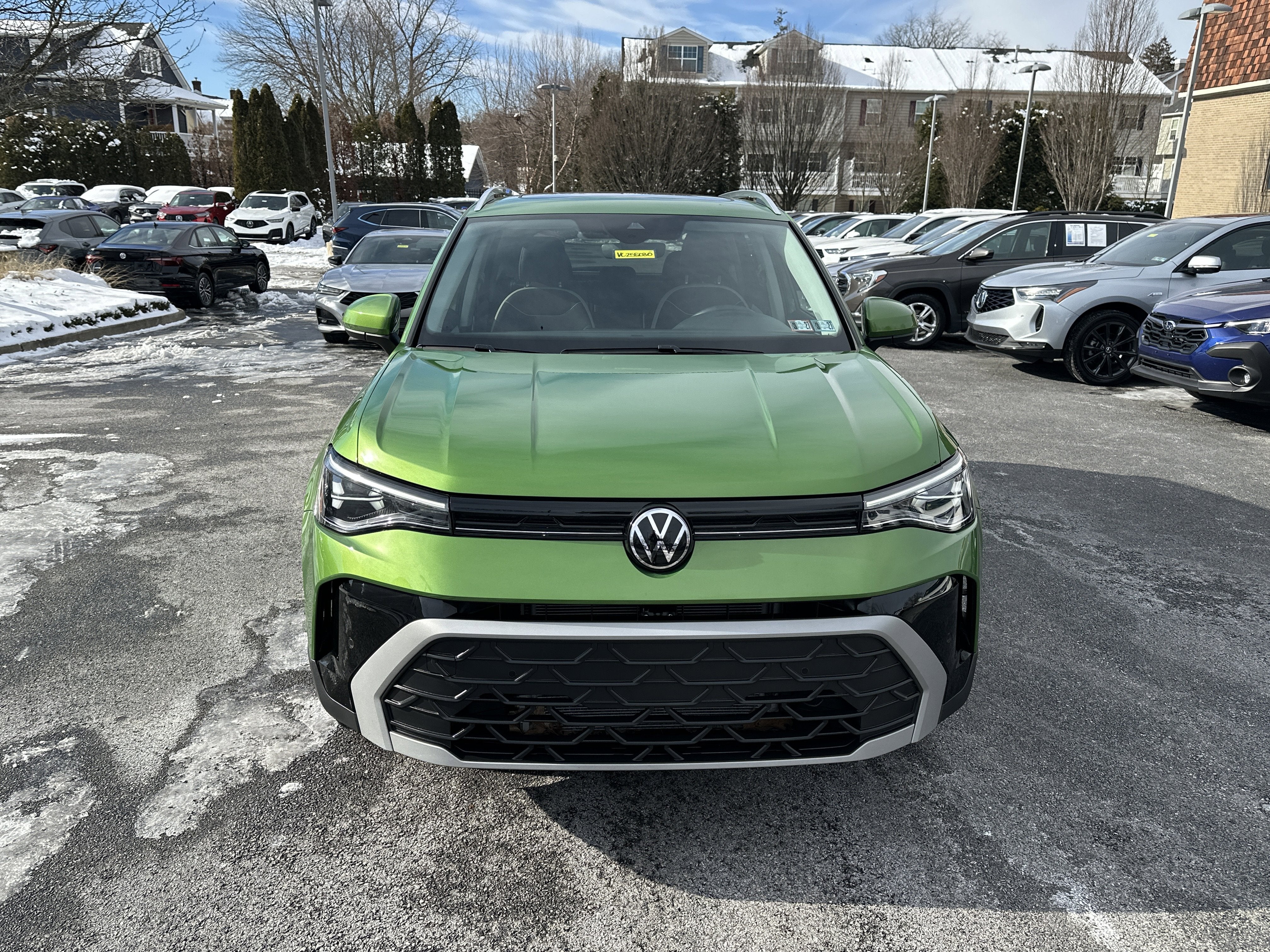 2025 Volkswagen Taos SE