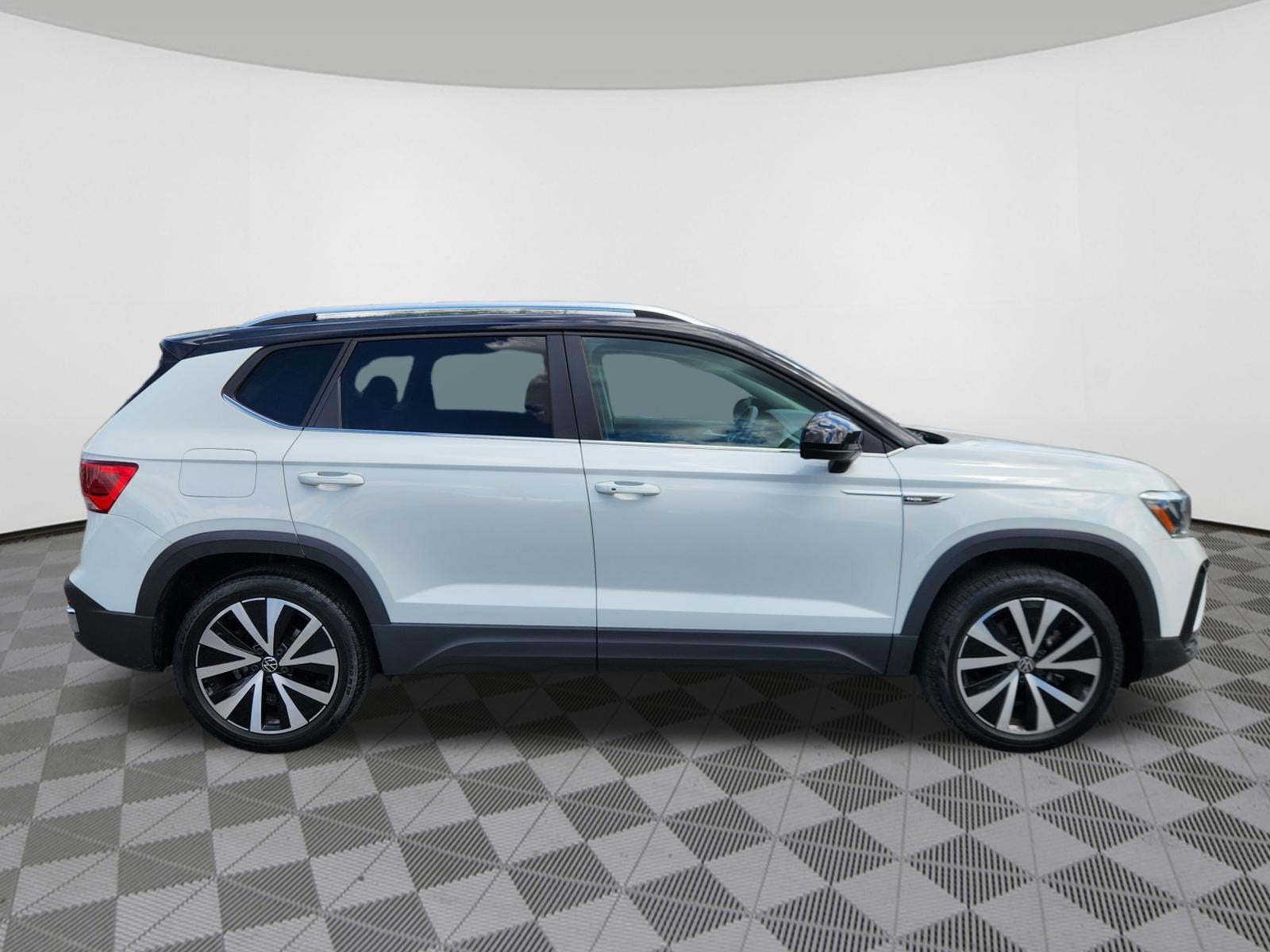 2023 Volkswagen Taos SE