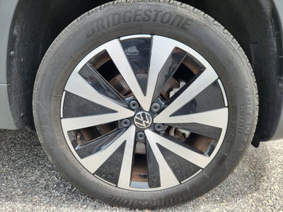 2023 Volkswagen Taos SE