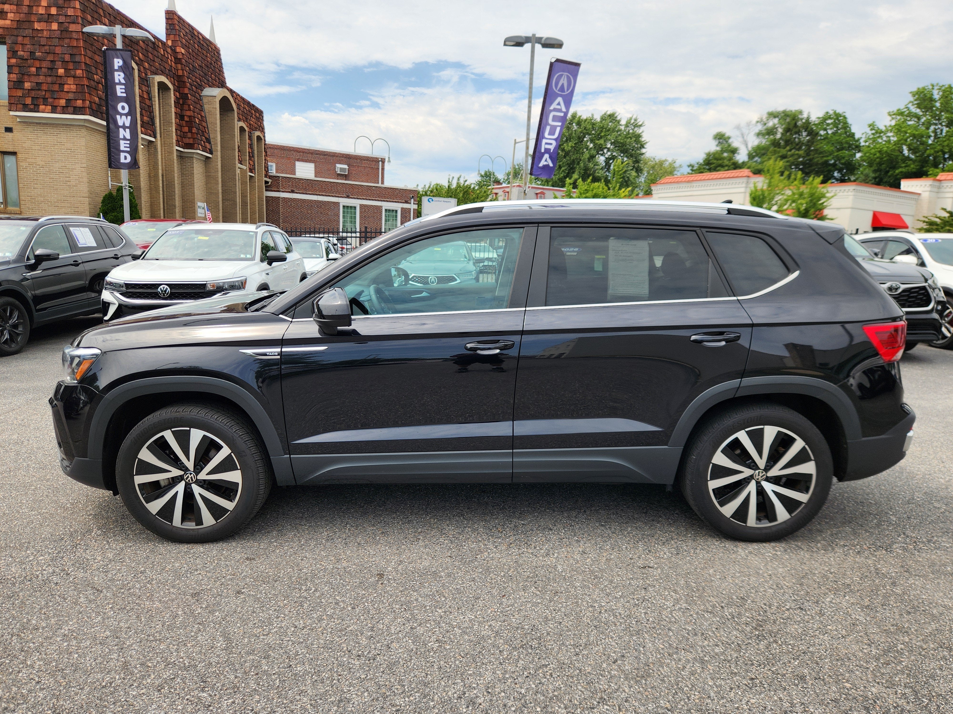 2023 Volkswagen Taos SE