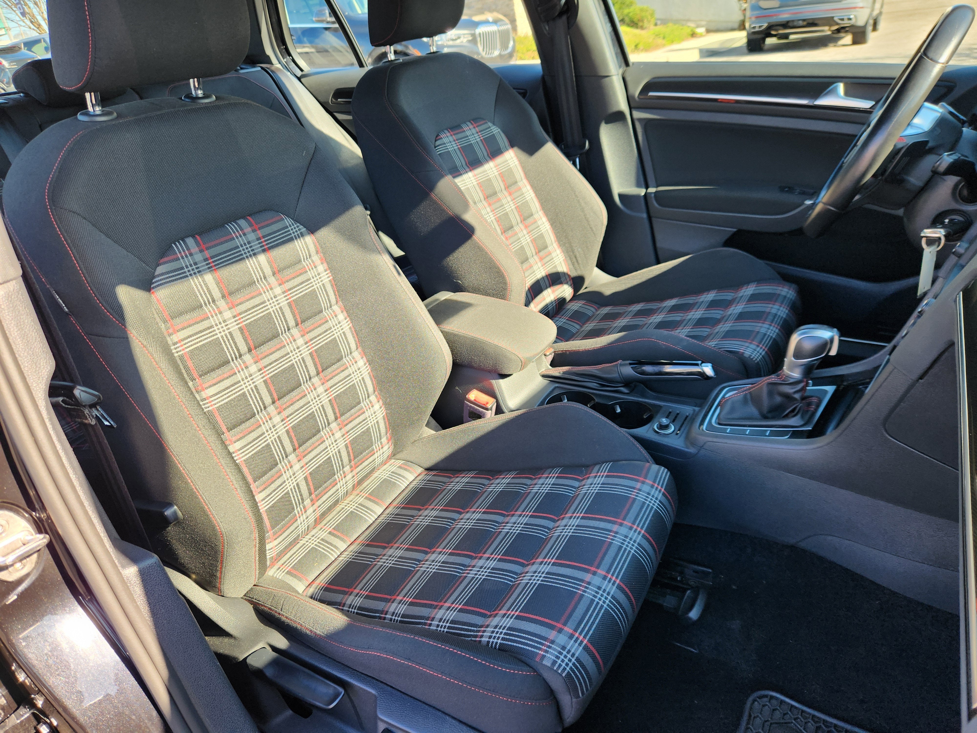 2017 Volkswagen Golf GTI S