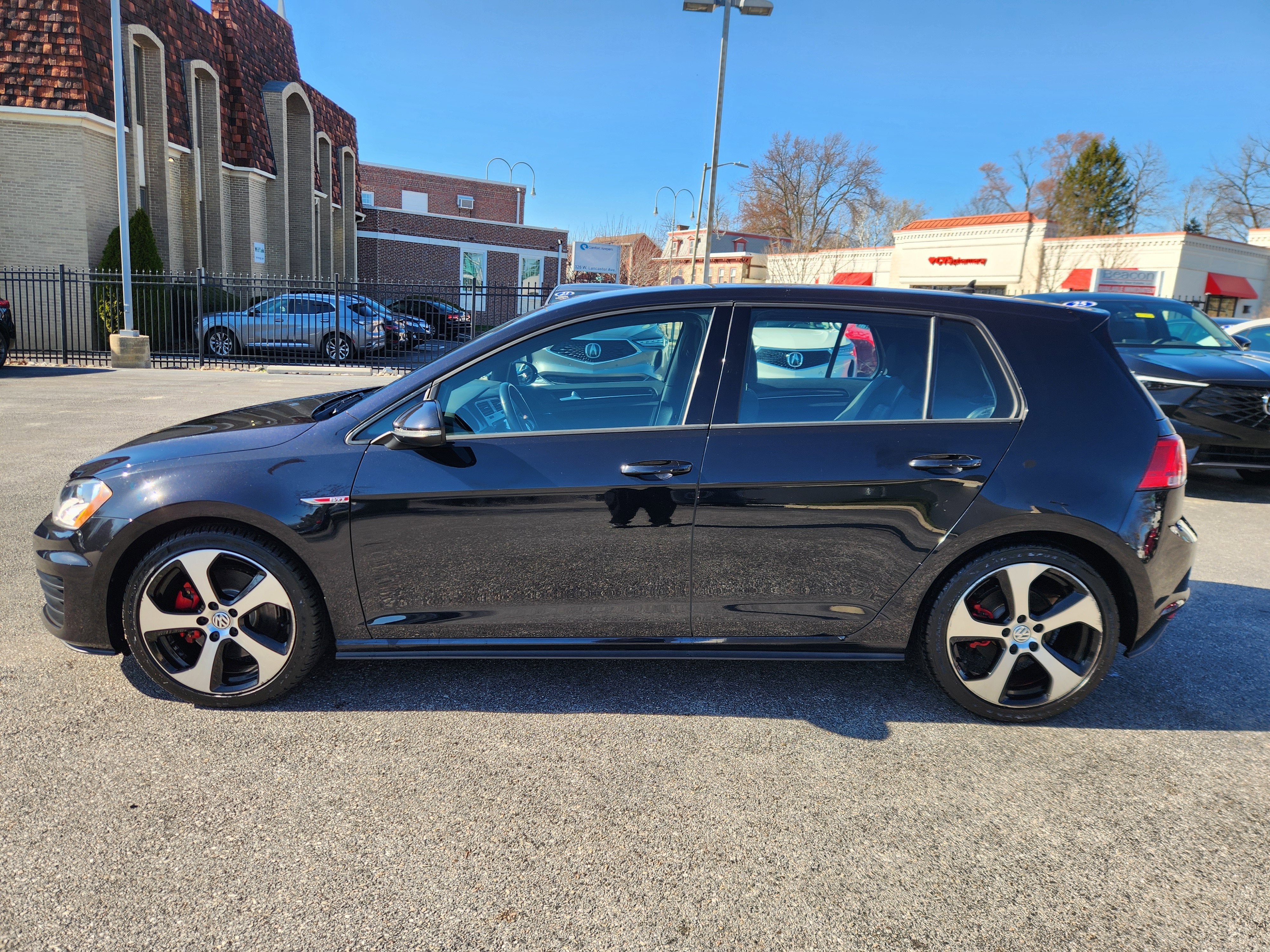 2017 Volkswagen Golf GTI S