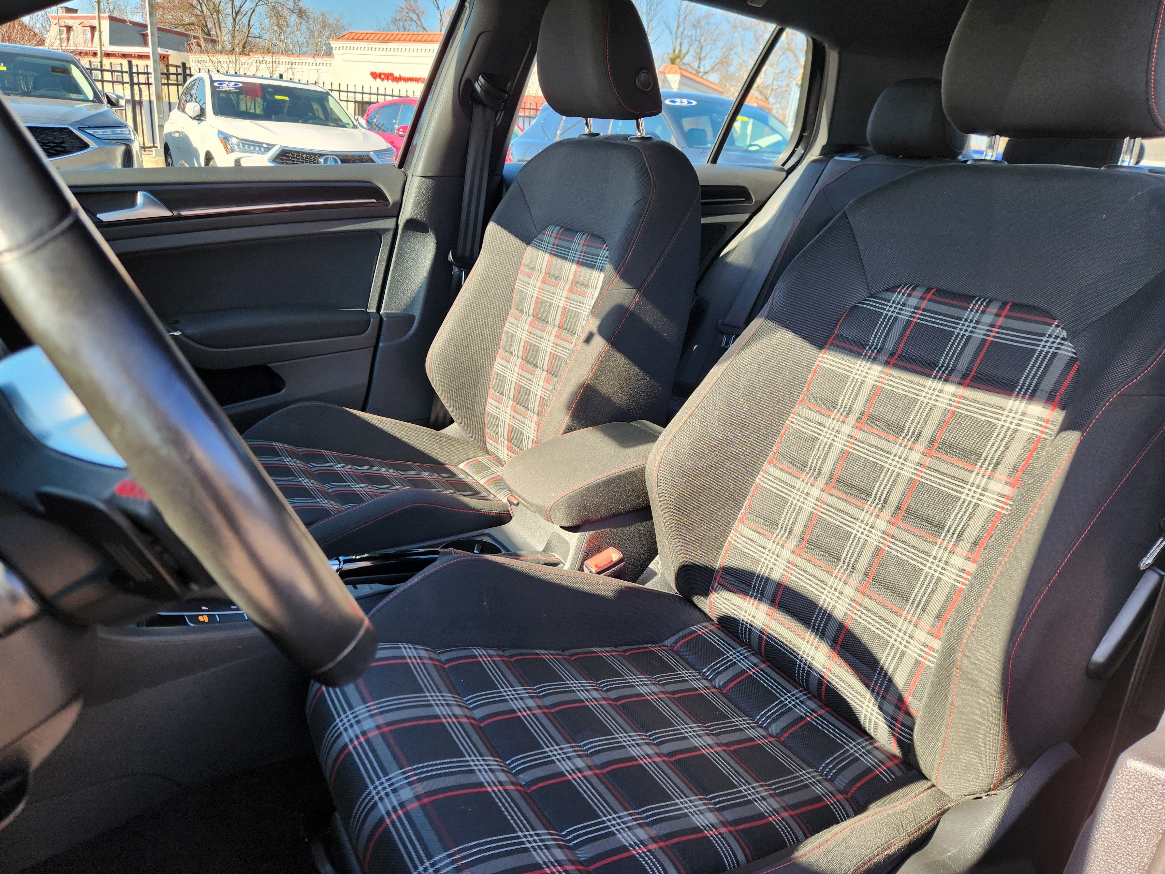 2017 Volkswagen Golf GTI S