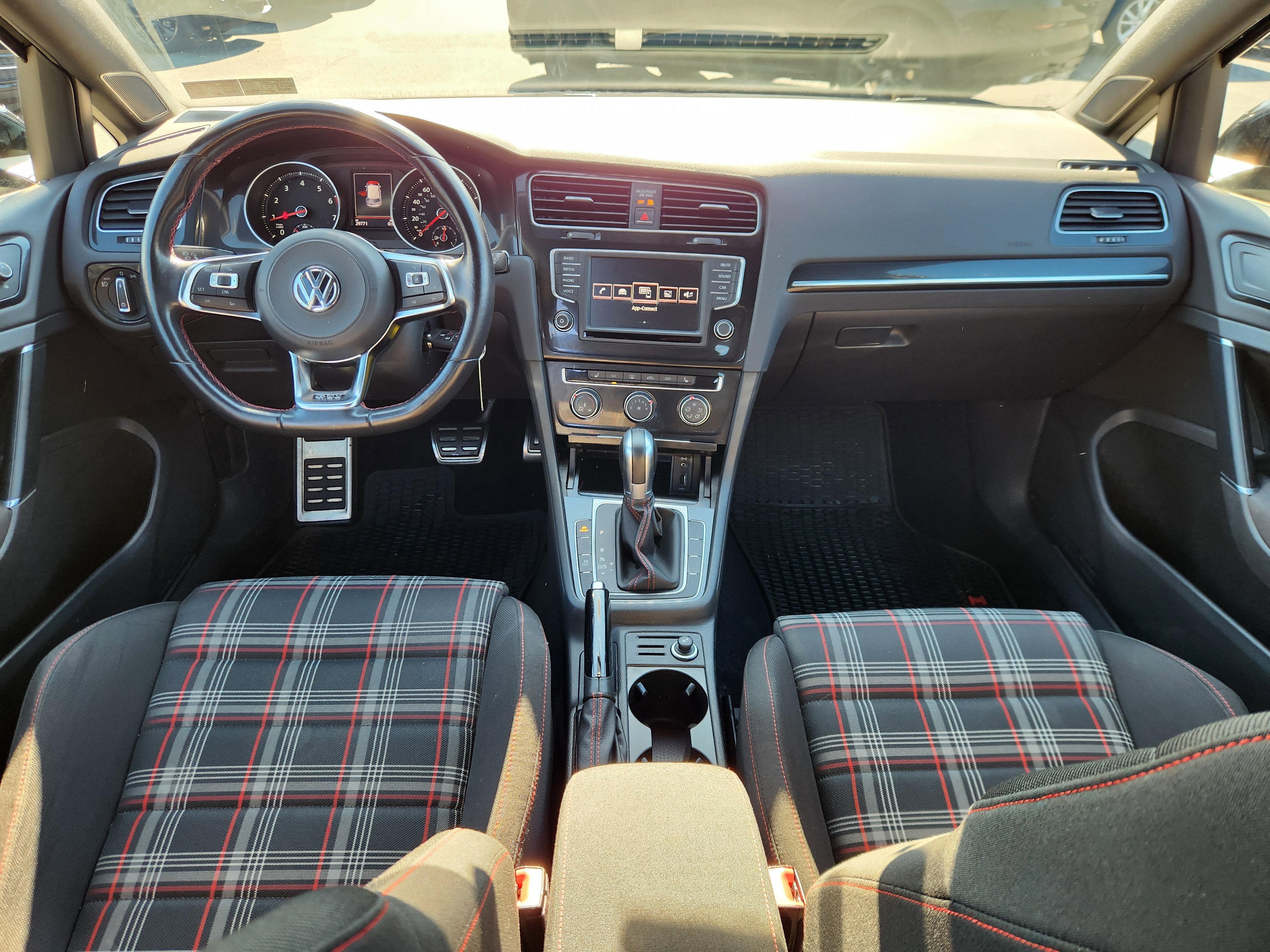 2017 Volkswagen Golf GTI S