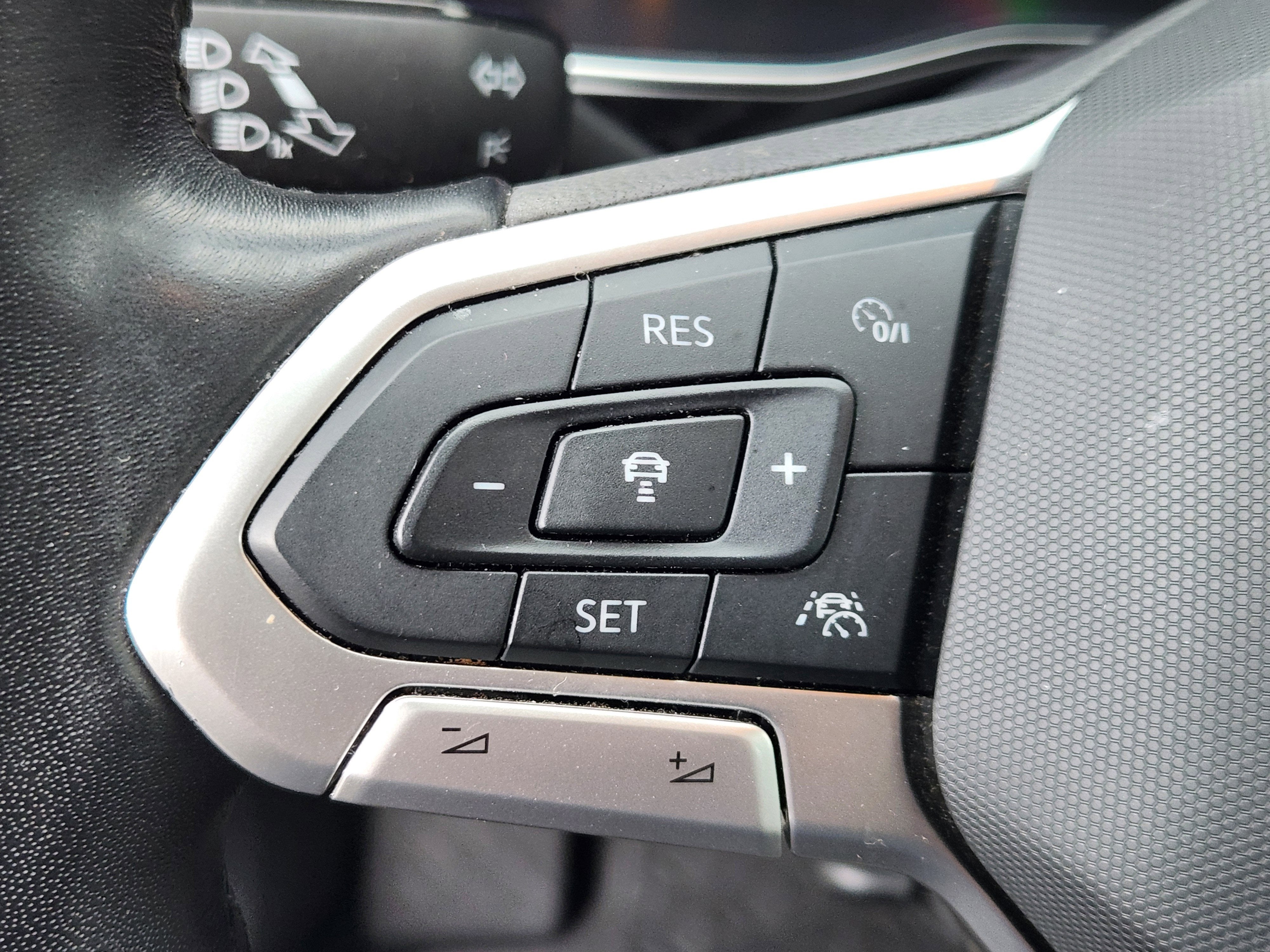 2023 Volkswagen Jetta SE