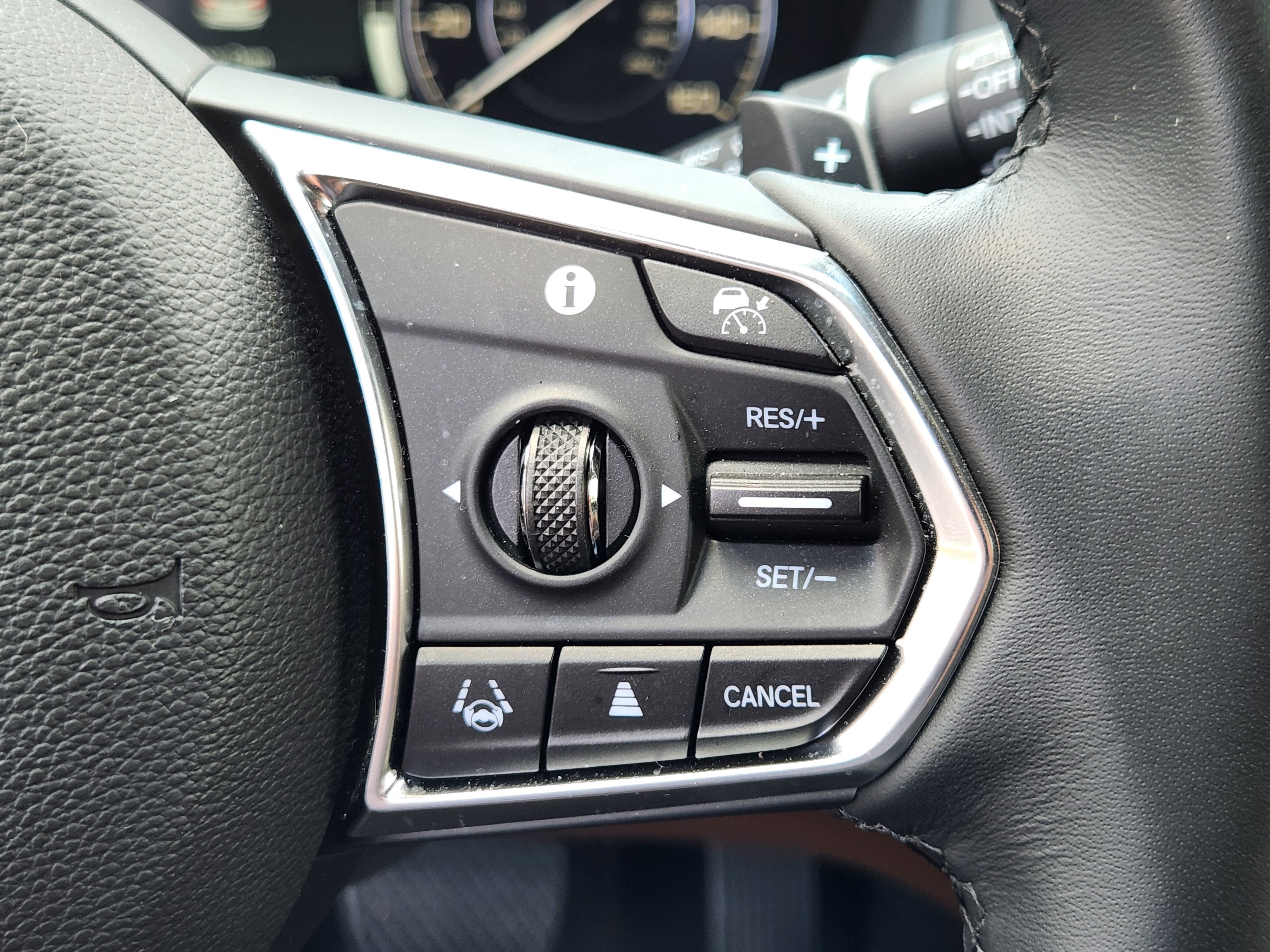 2025 Acura RDX w/Technology Package