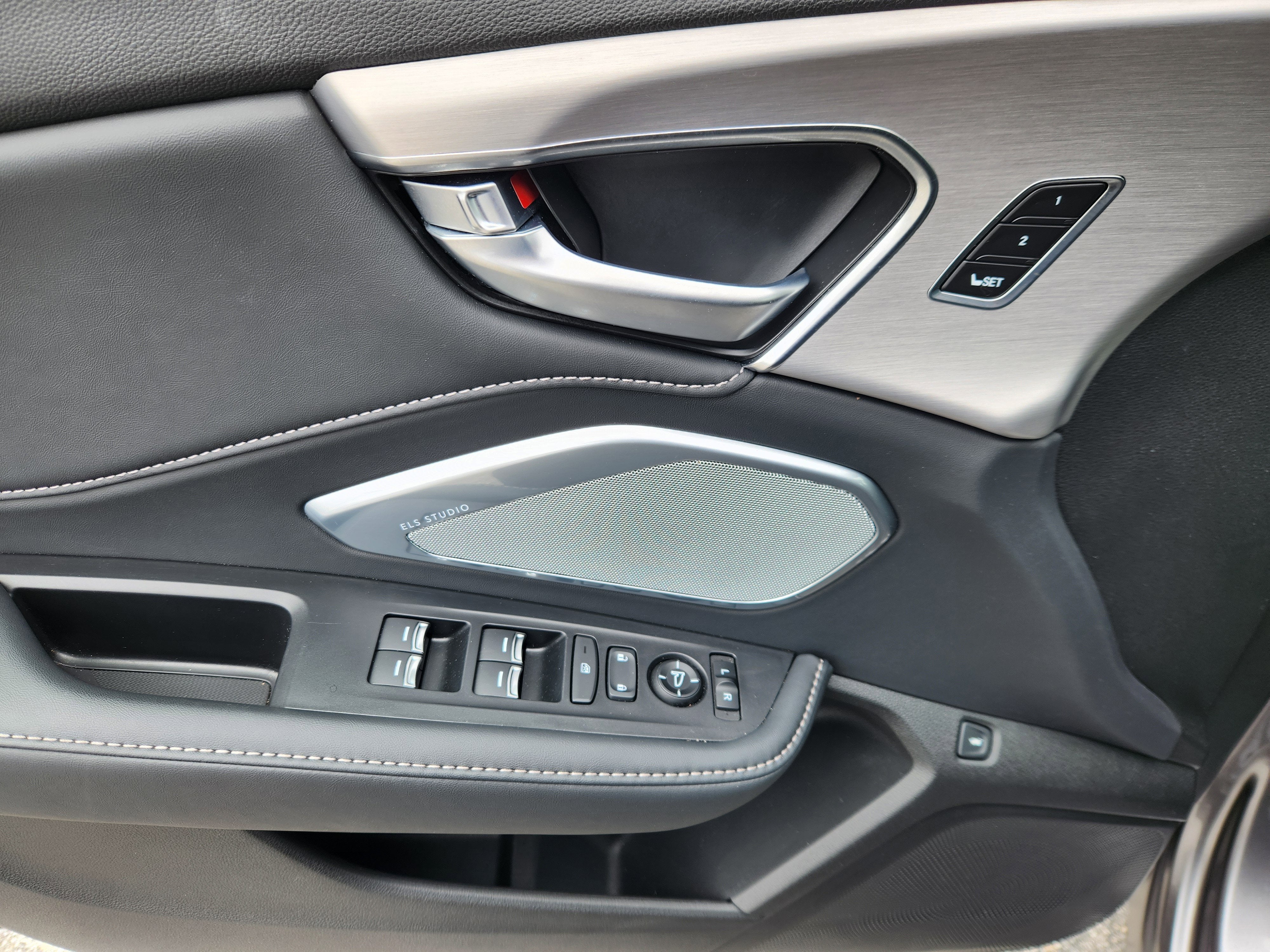 2025 Acura RDX w/Technology Package