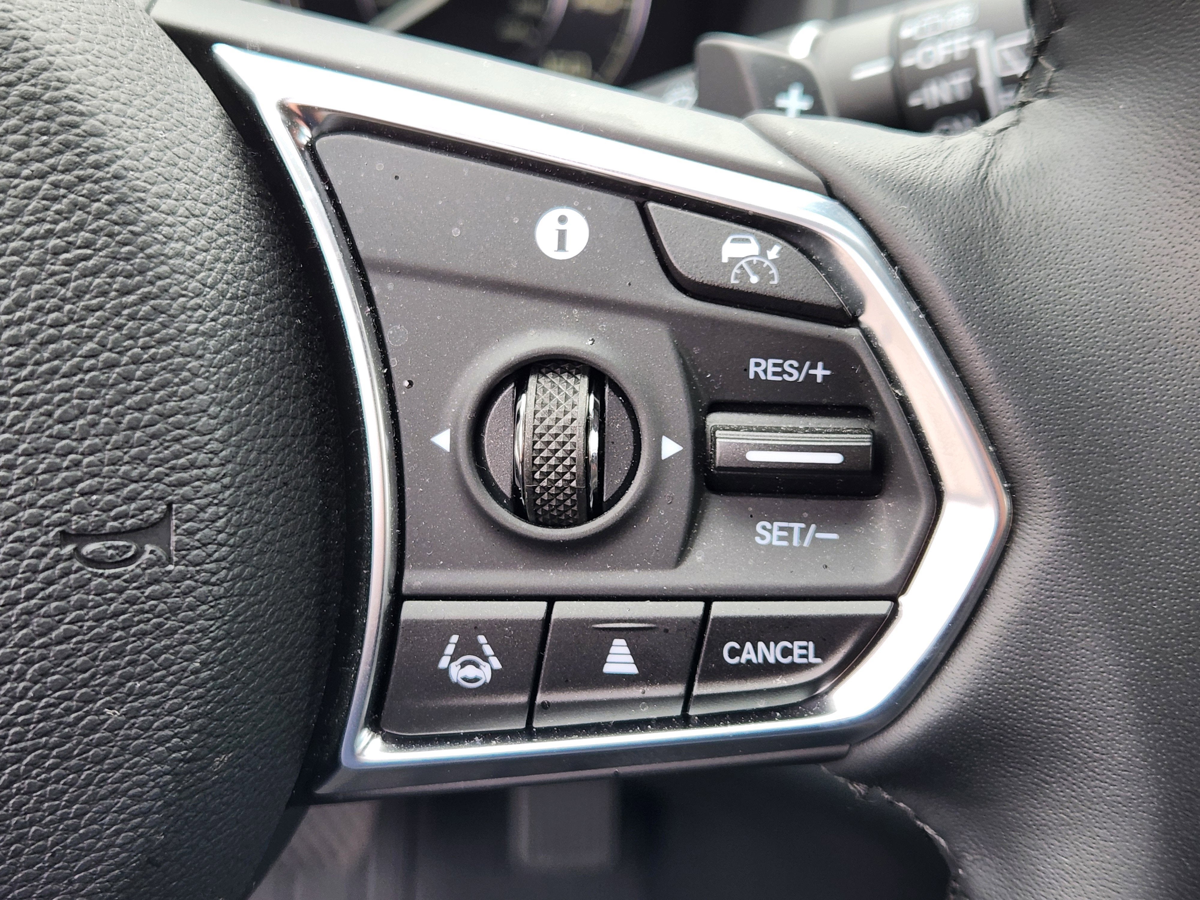 2025 Acura RDX w/Technology Package