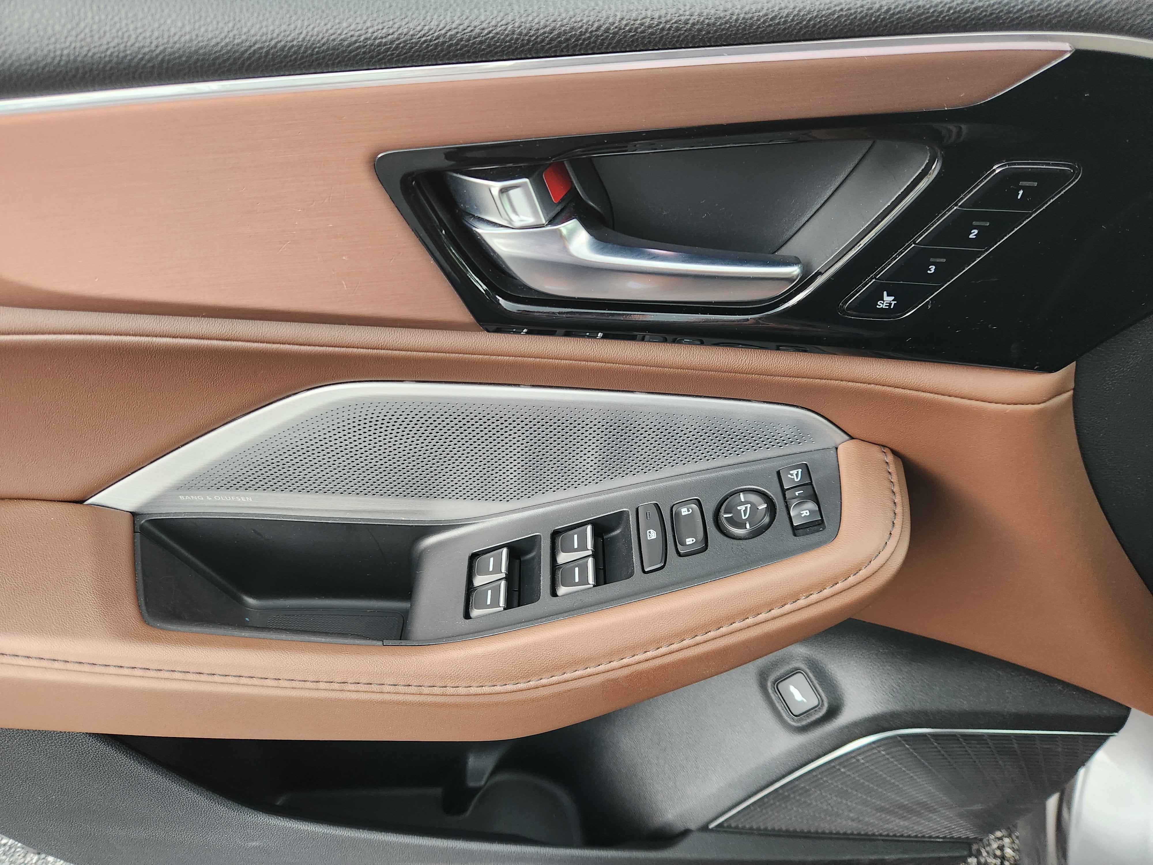 2025 Acura MDX w/Technology Package