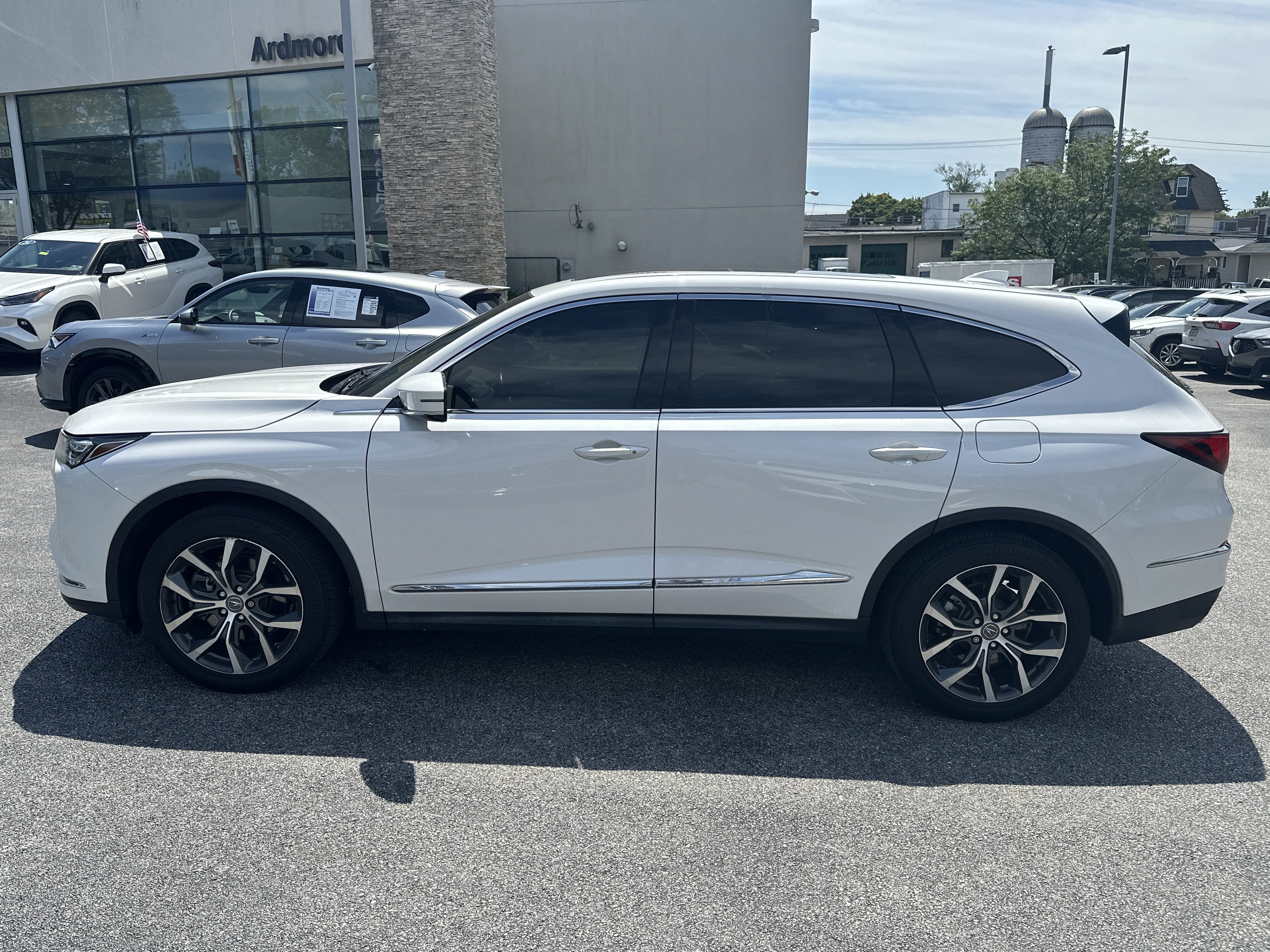 2023 Acura MDX w/Technology Package