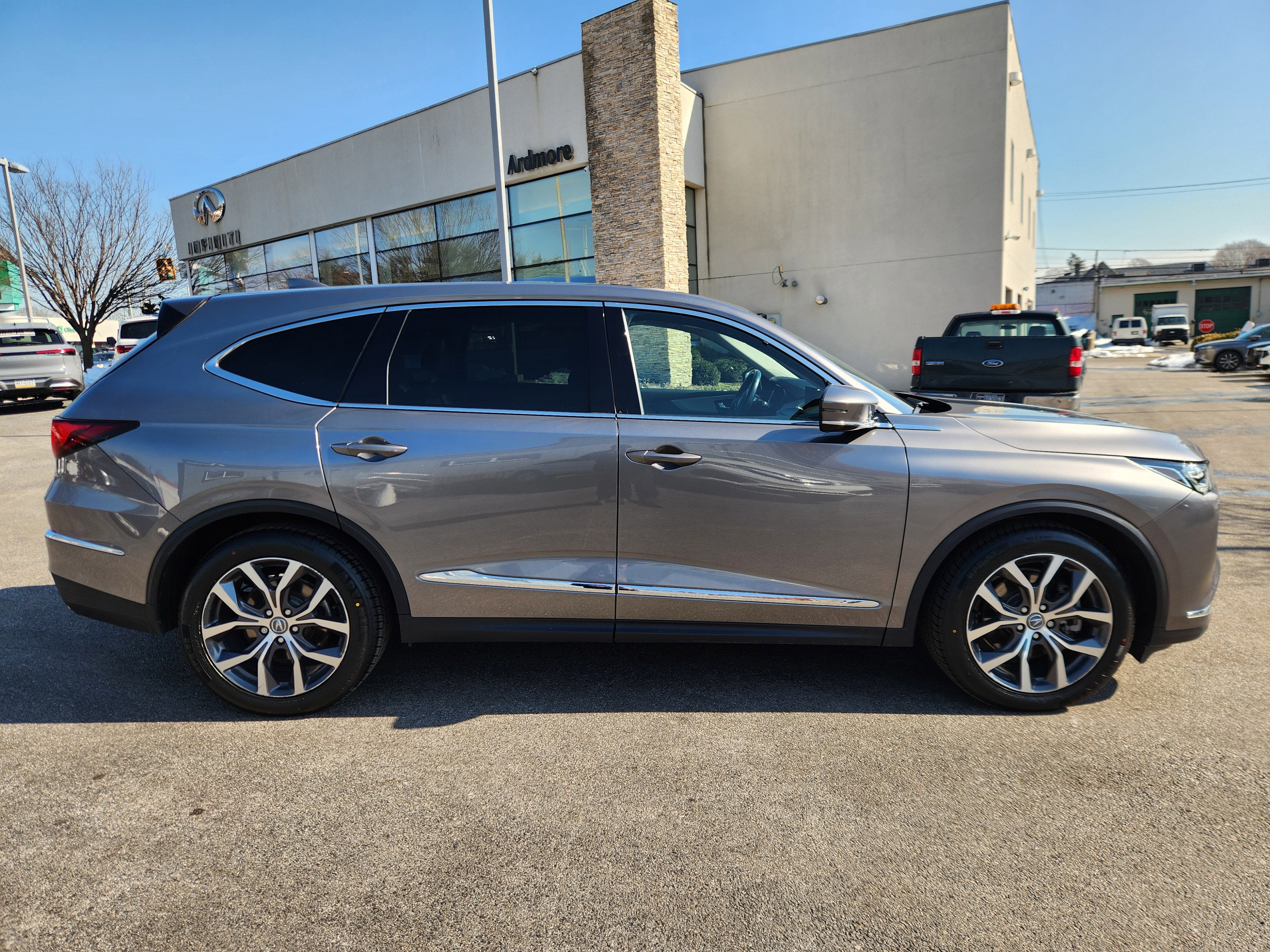 2023 Acura MDX w/Technology Package