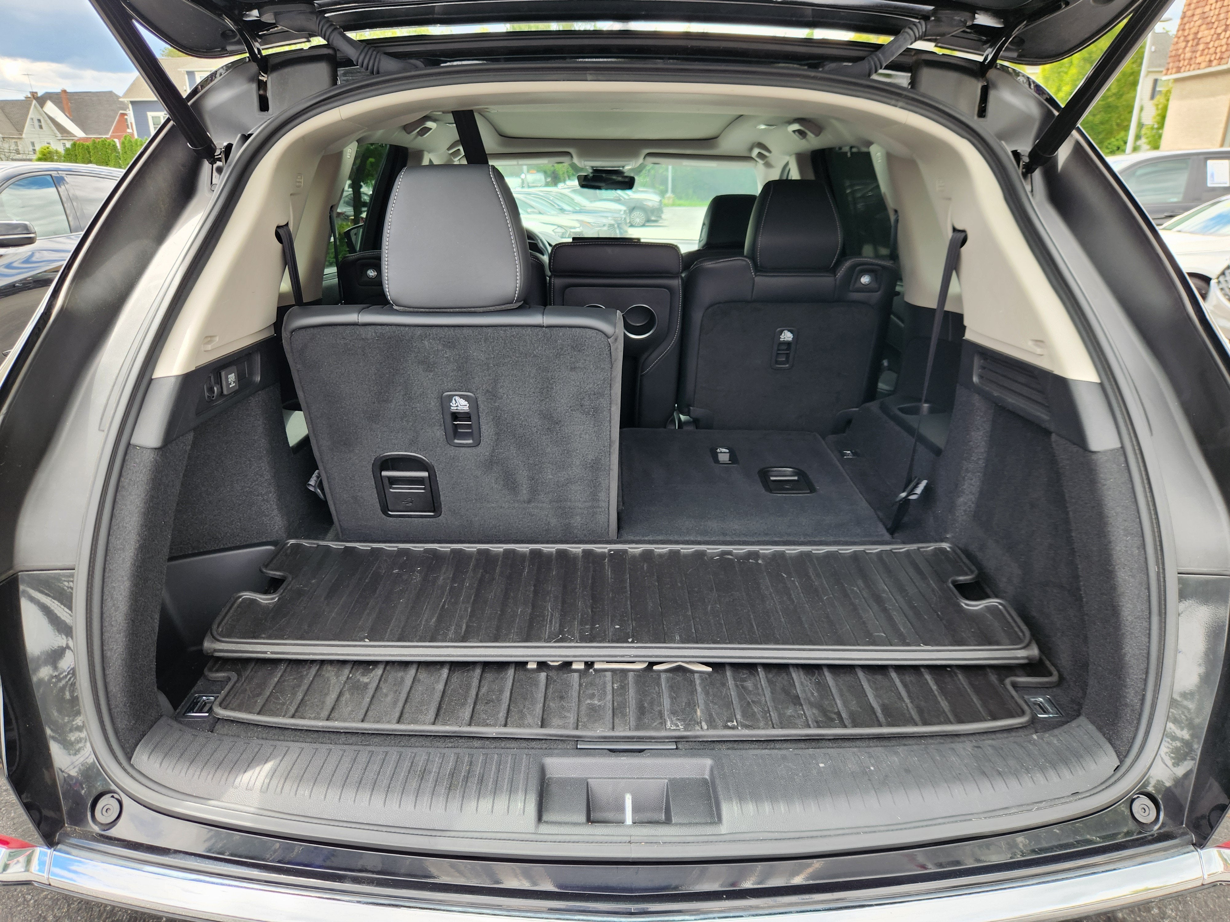 2023 Acura MDX w/Technology Package