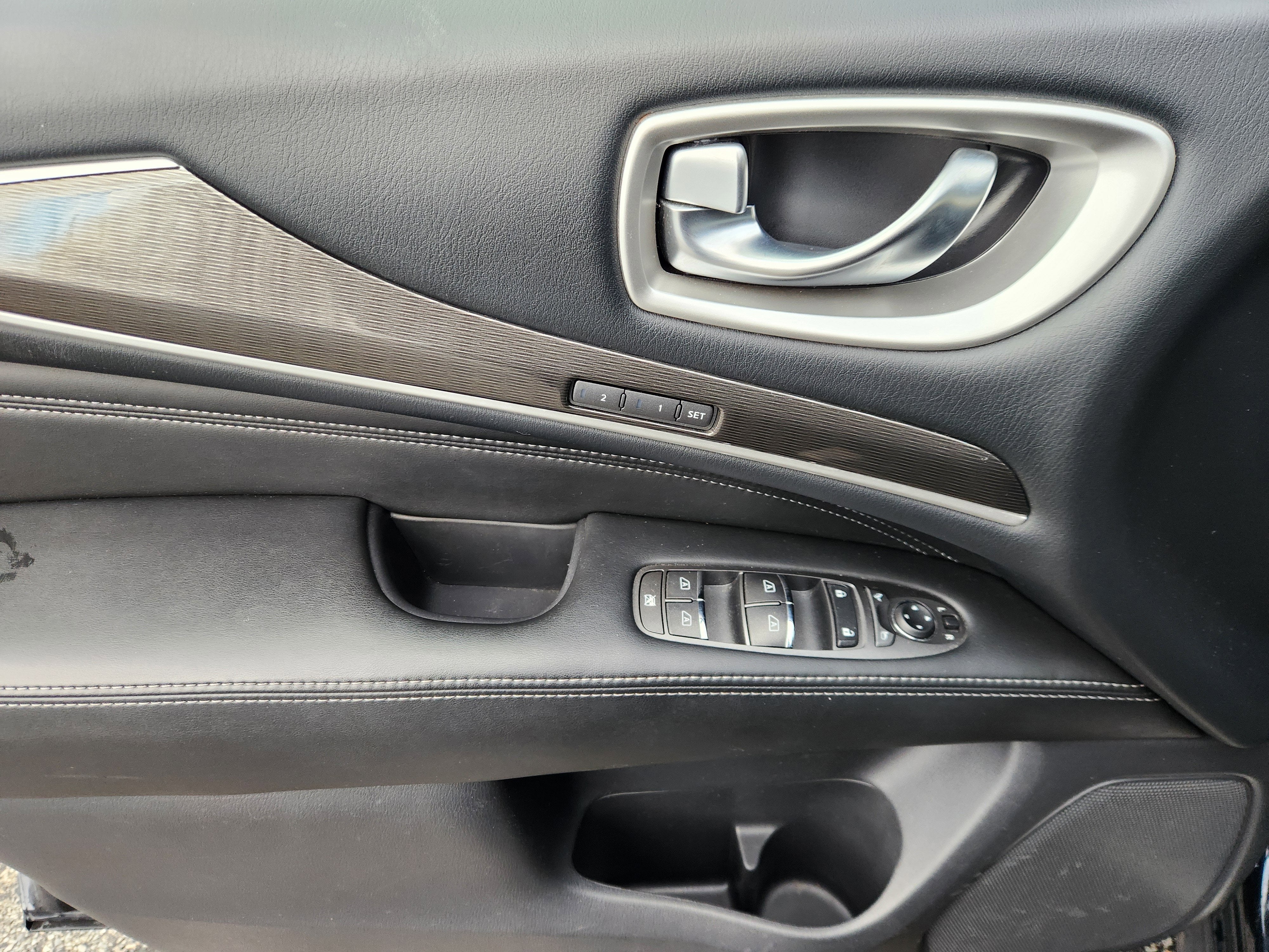 2017 INFINITI QX60 Base