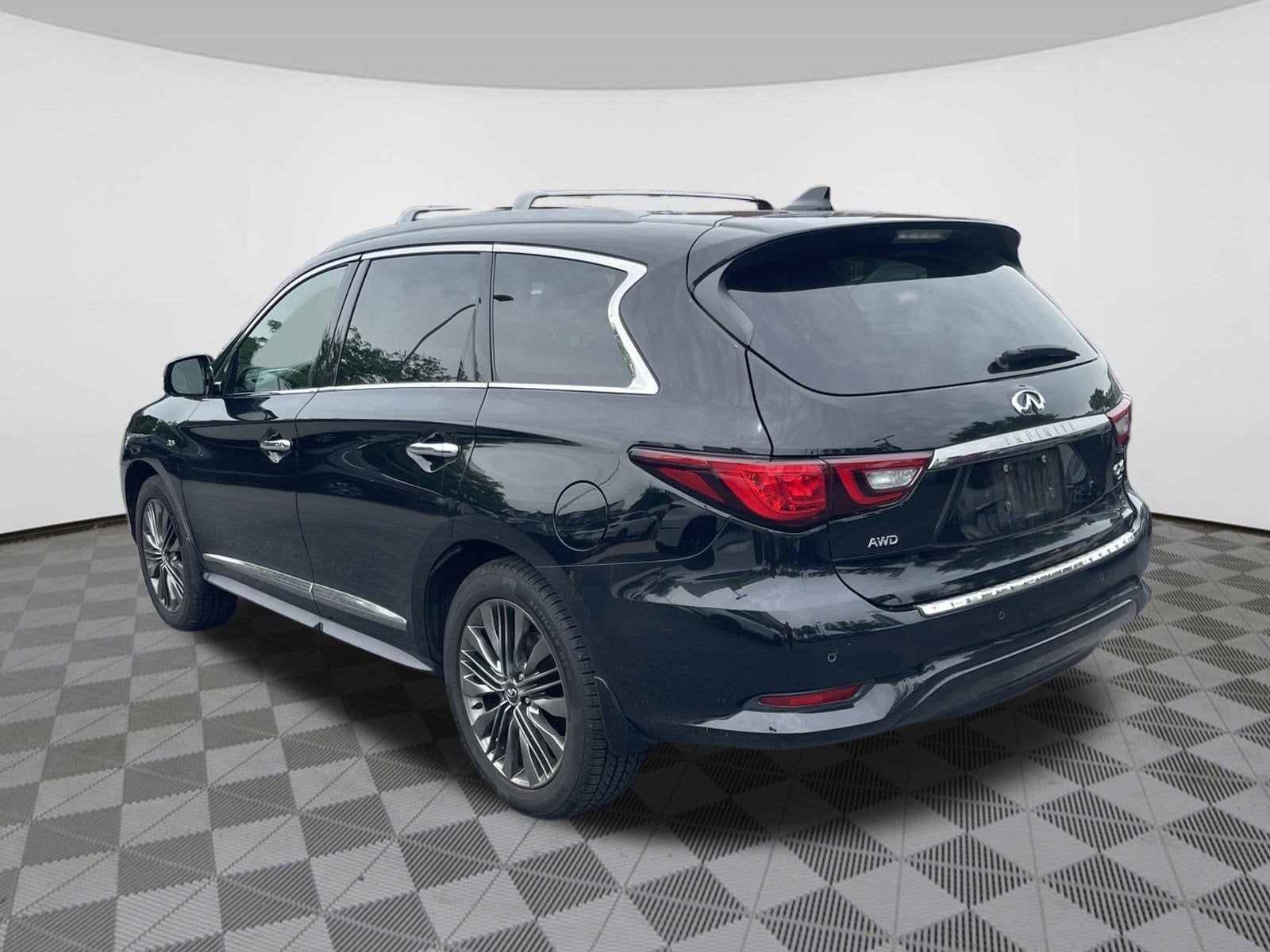 2019 INFINITI QX60 LUXE