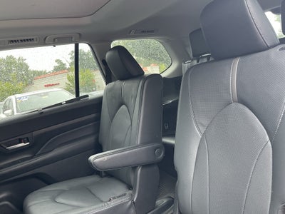 2024 Toyota Grand Highlander Base