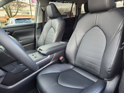 2026 Toyota Highlander Hybrid XLE