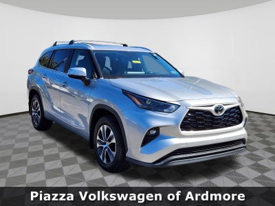 2023 Toyota Highlander Base