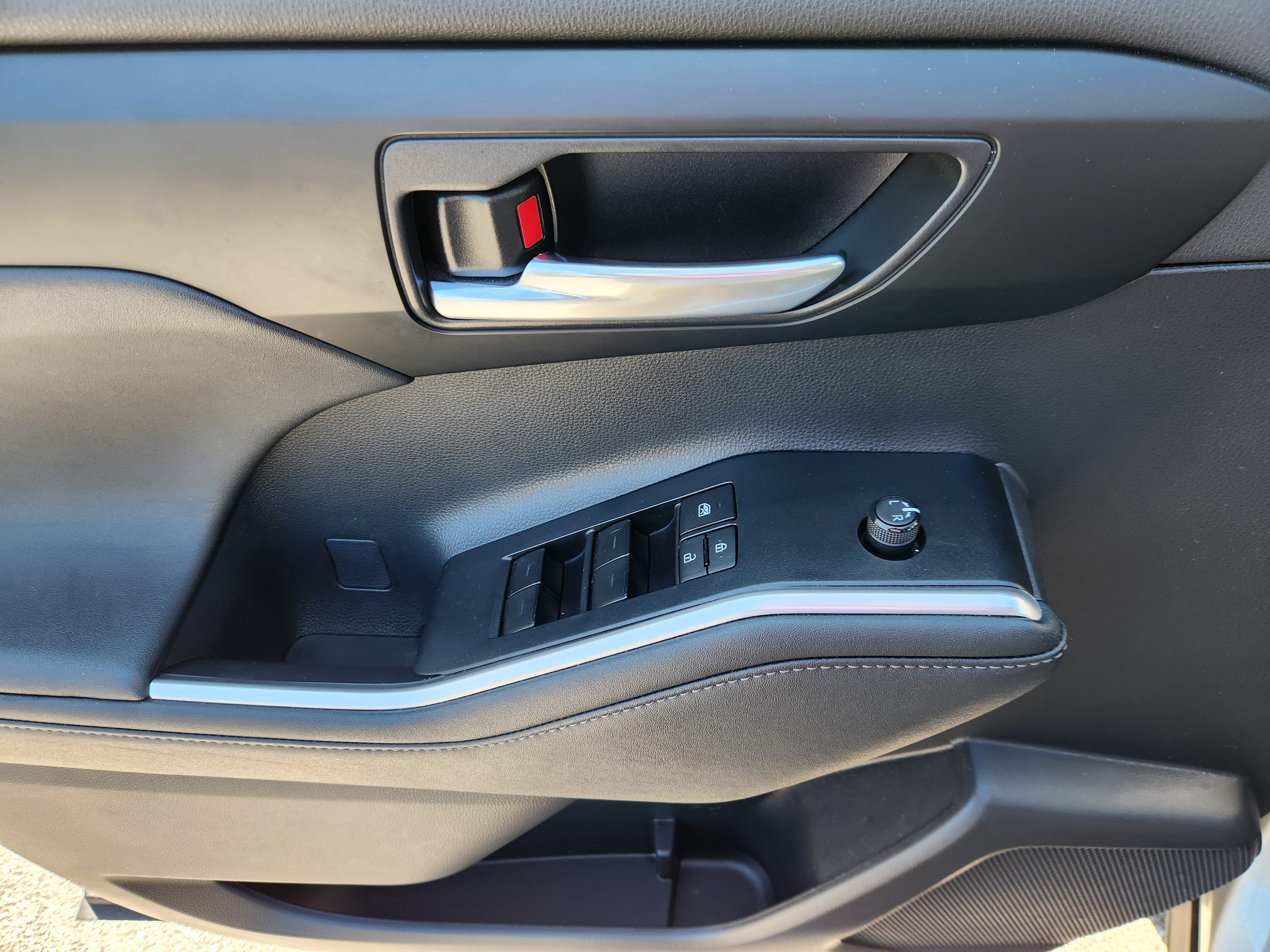 2023 Toyota Highlander Base