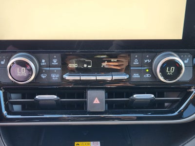 2023 Toyota Highlander Base