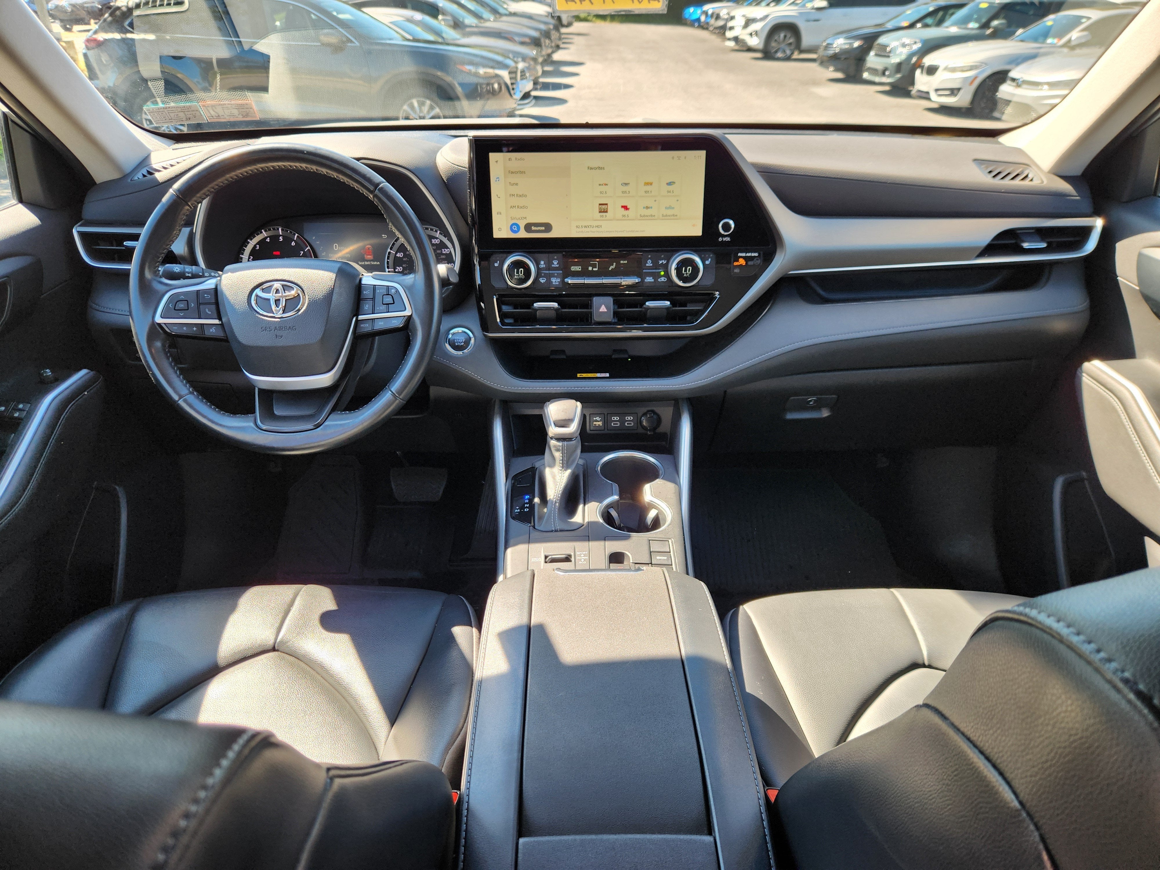 2023 Toyota Highlander Base
