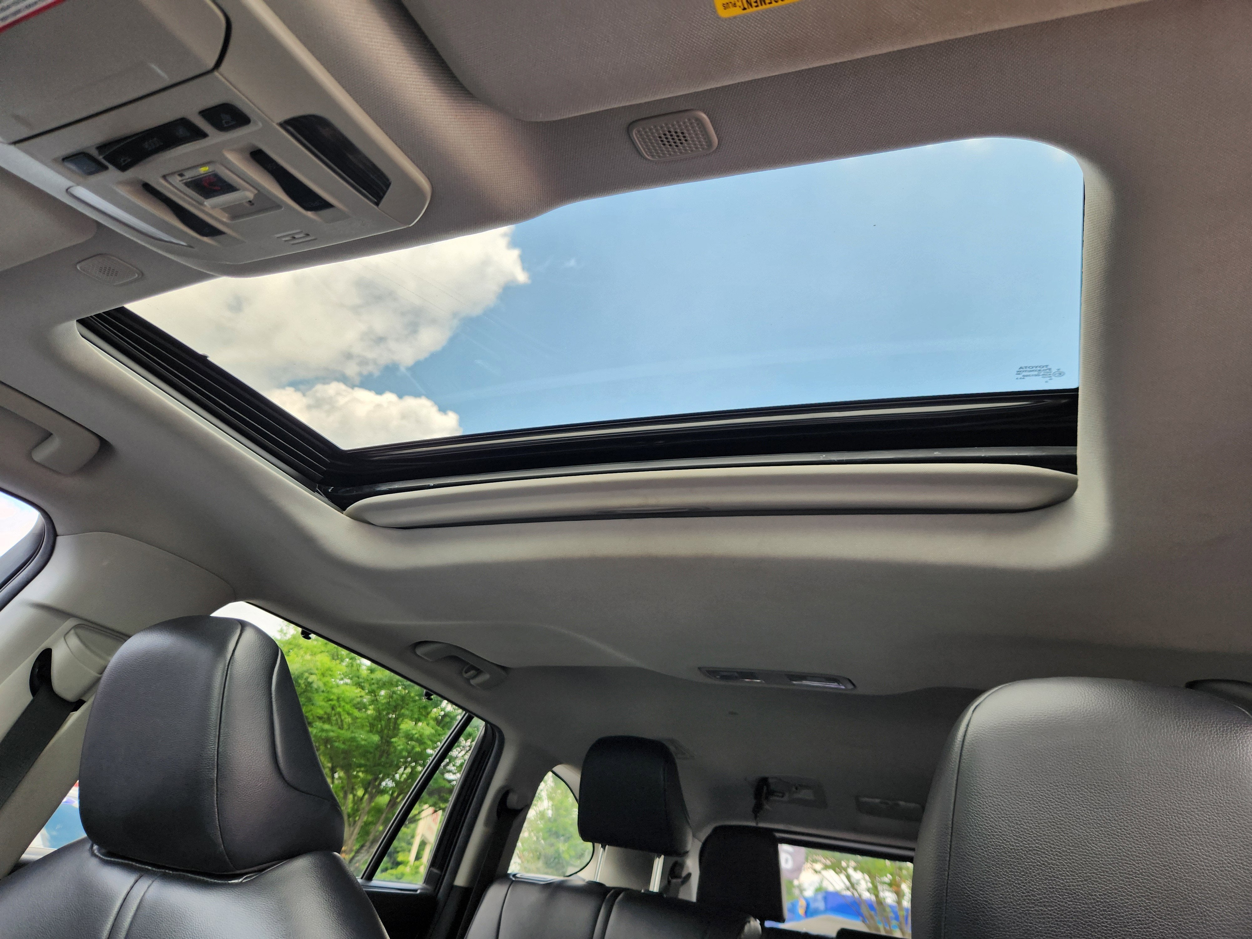 2023 Toyota Highlander Base