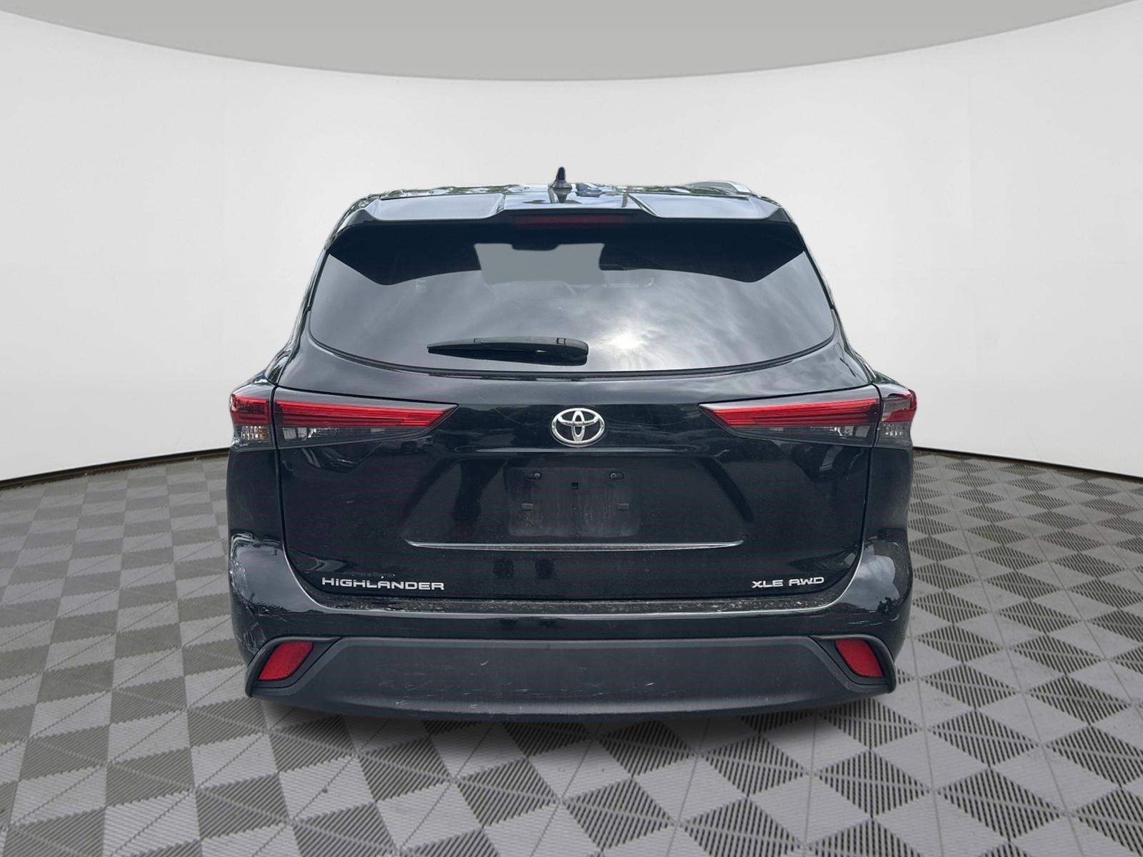 2023 Toyota Highlander Base