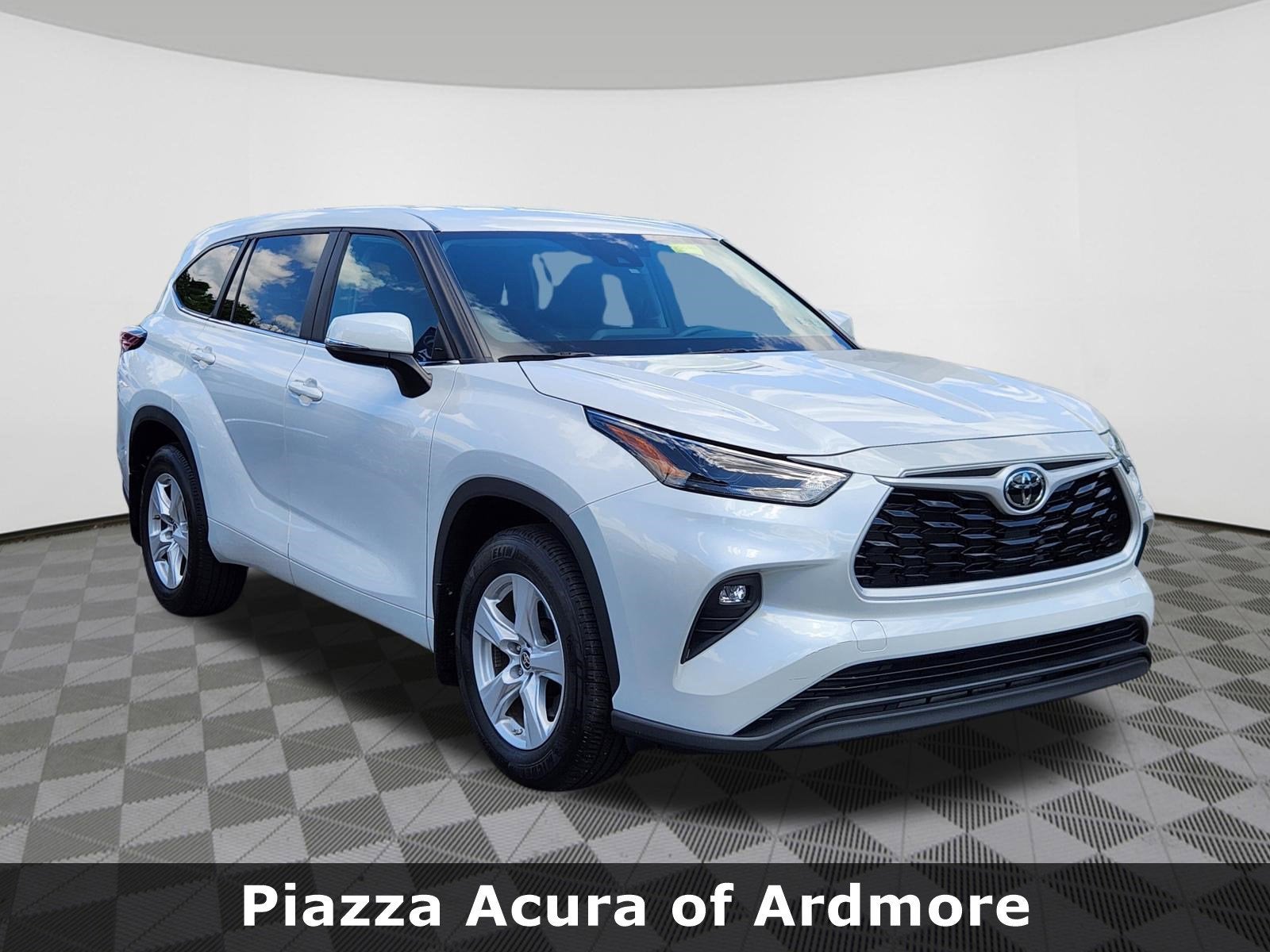 2024 Toyota Highlander Base