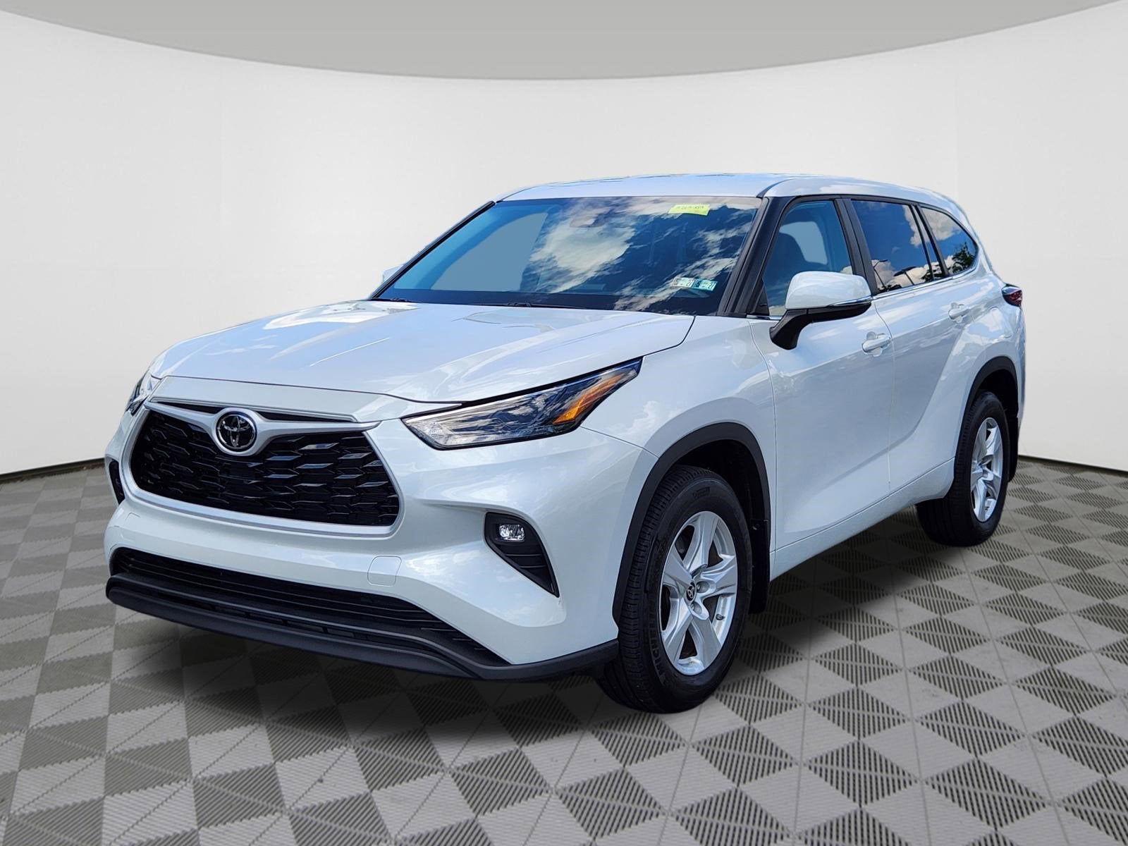 2024 Toyota Highlander Base