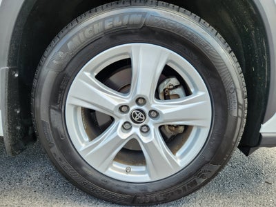 2024 Toyota Highlander Base