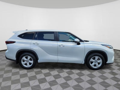 2024 Toyota Highlander Base