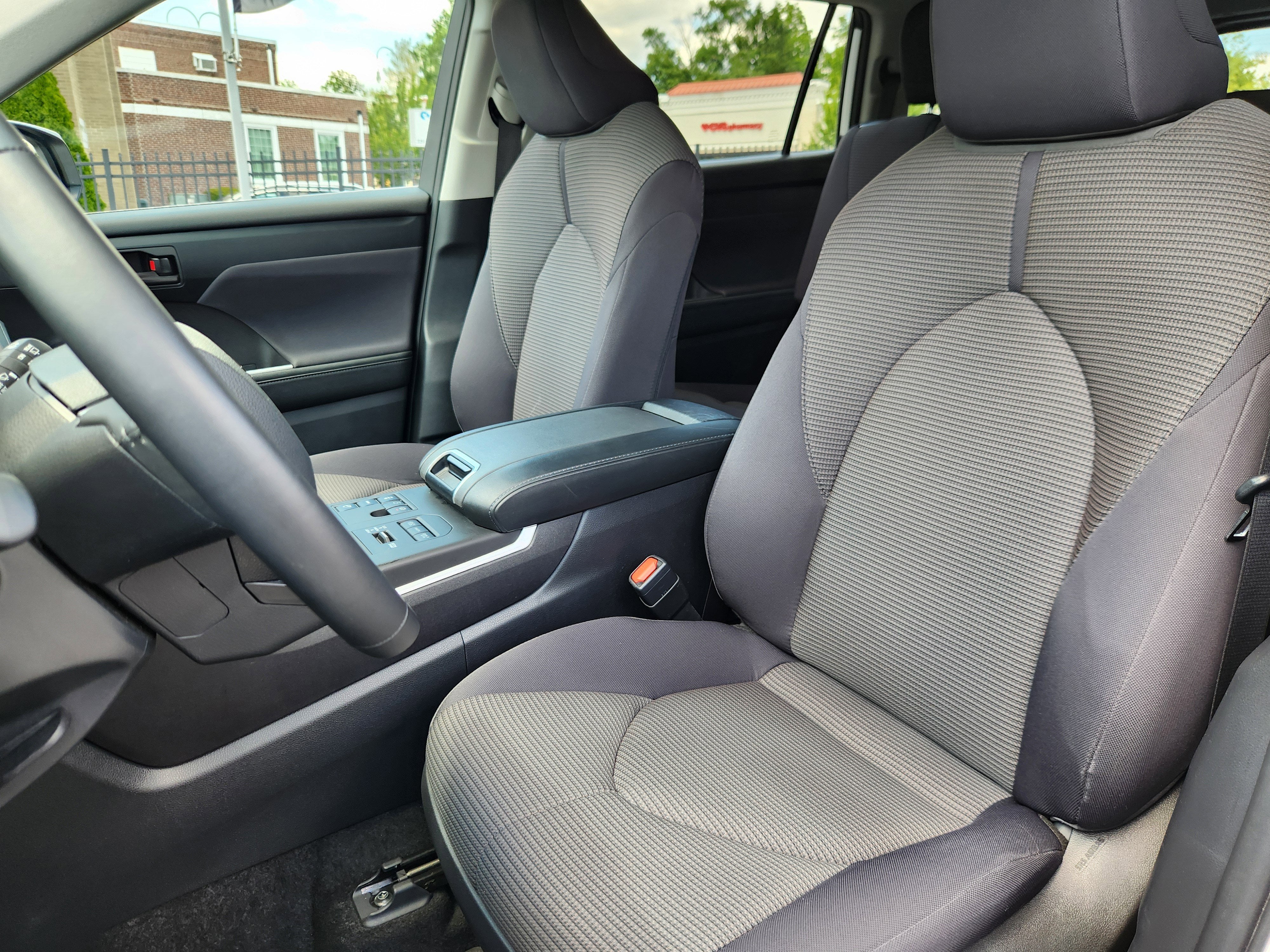 2024 Toyota Highlander Base