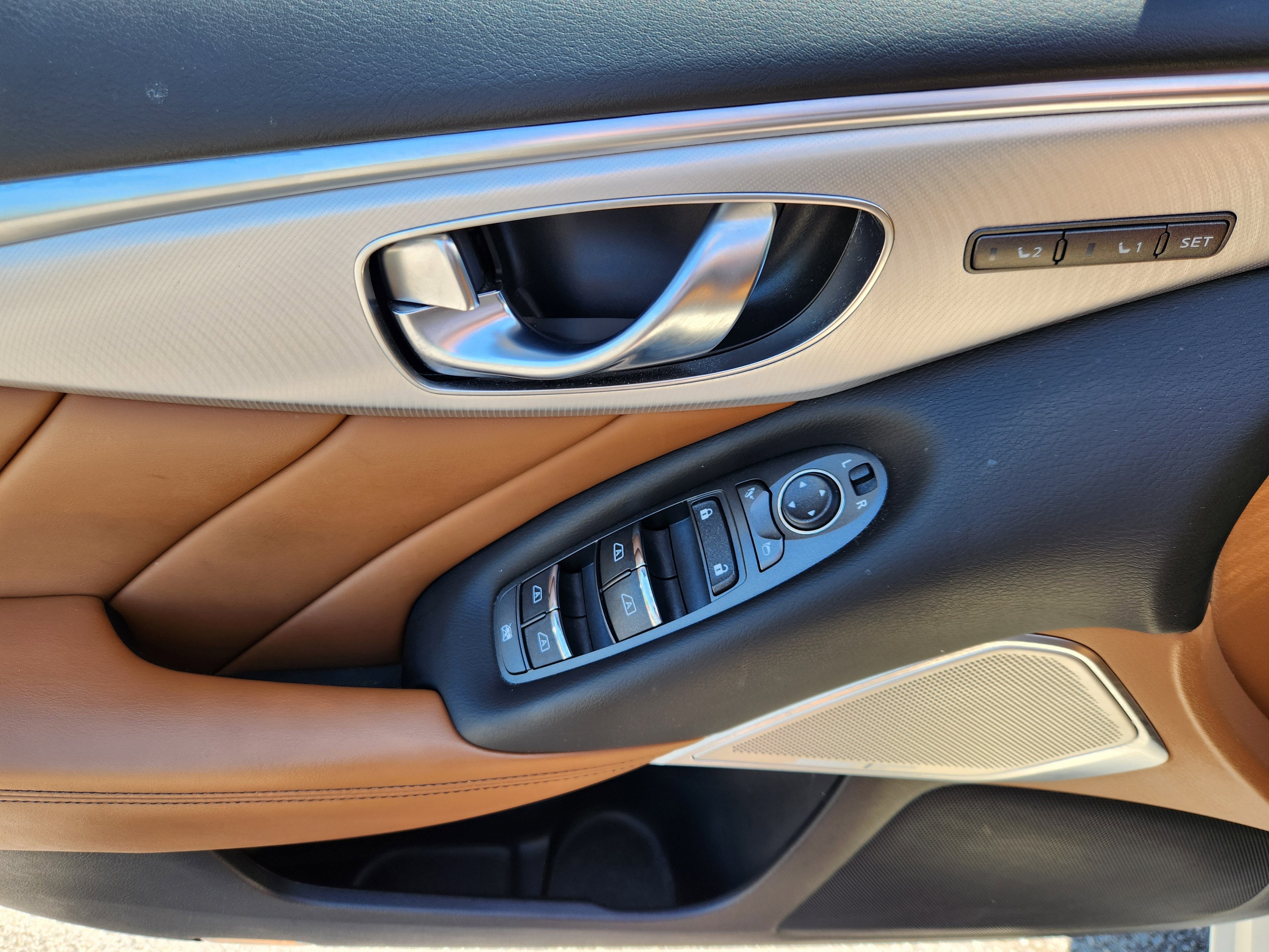 2023 INFINITI Q50 LUXE