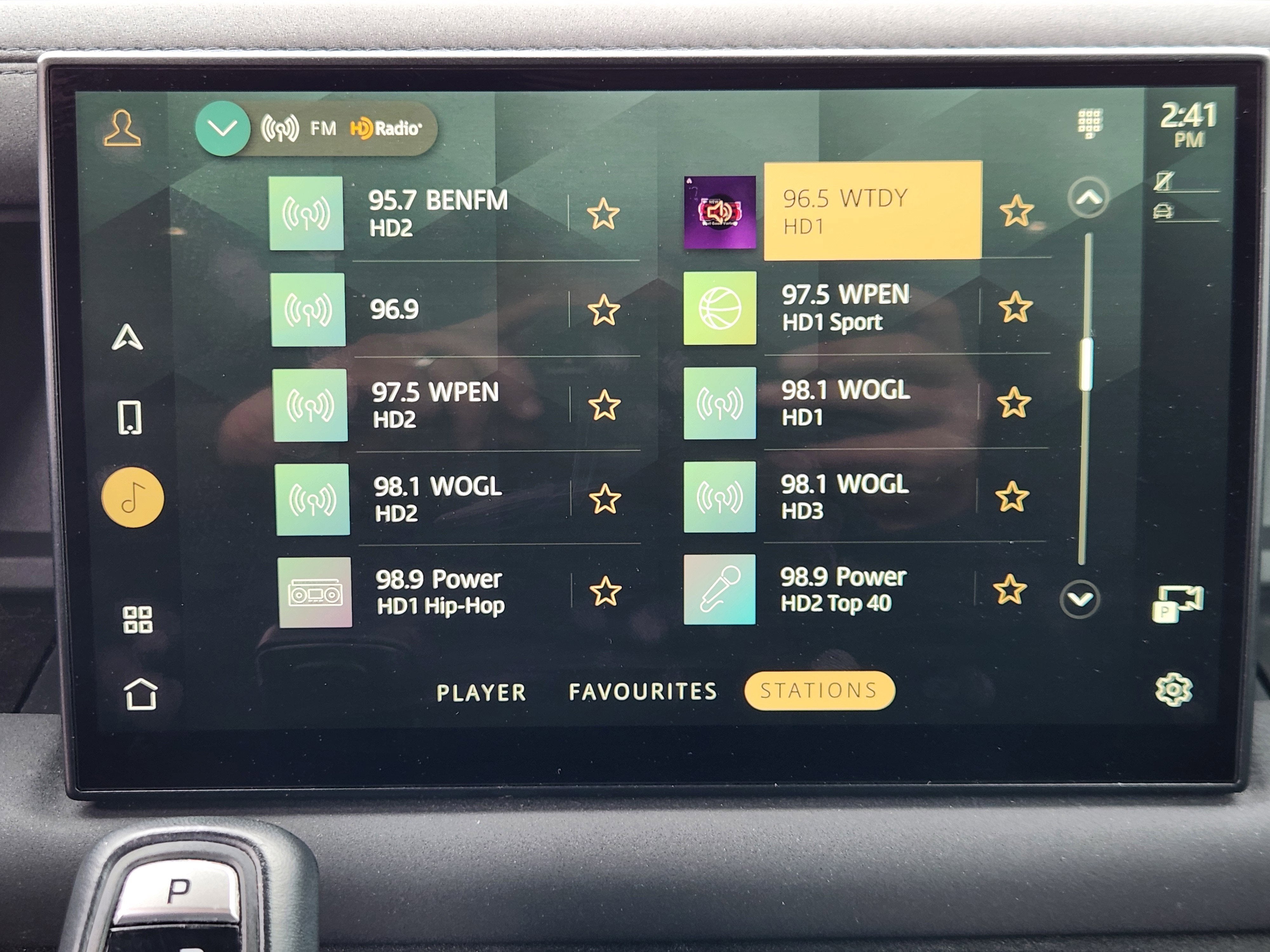 2023 Land Rover Defender X-Dynamic SE