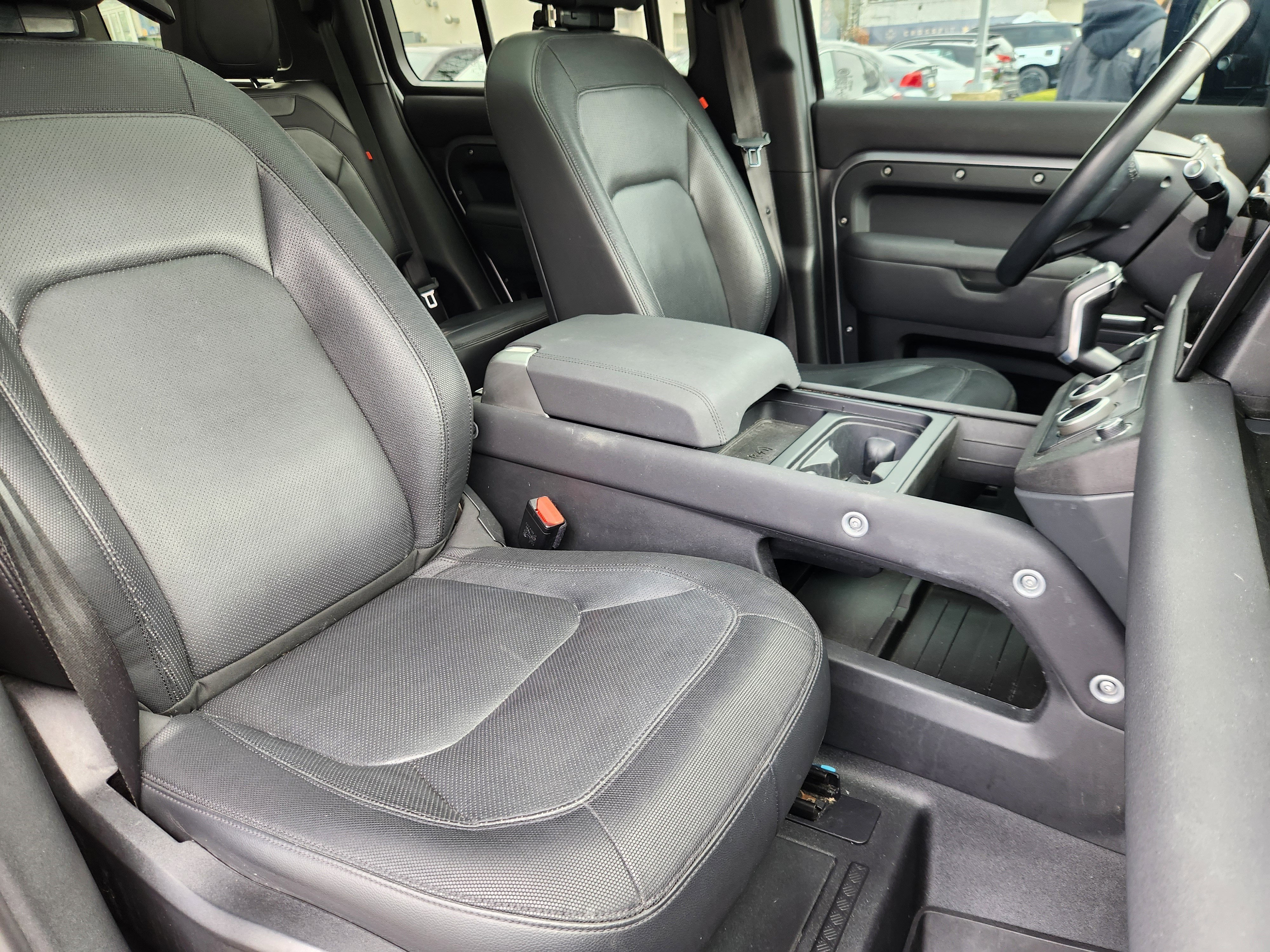 2023 Land Rover Defender X-Dynamic SE