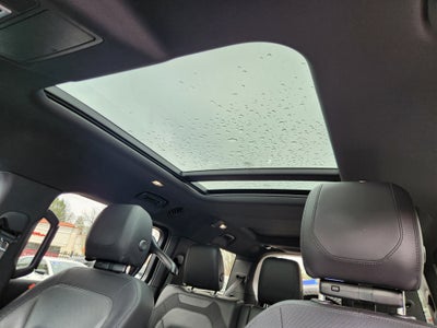 2023 Land Rover Defender X-Dynamic SE