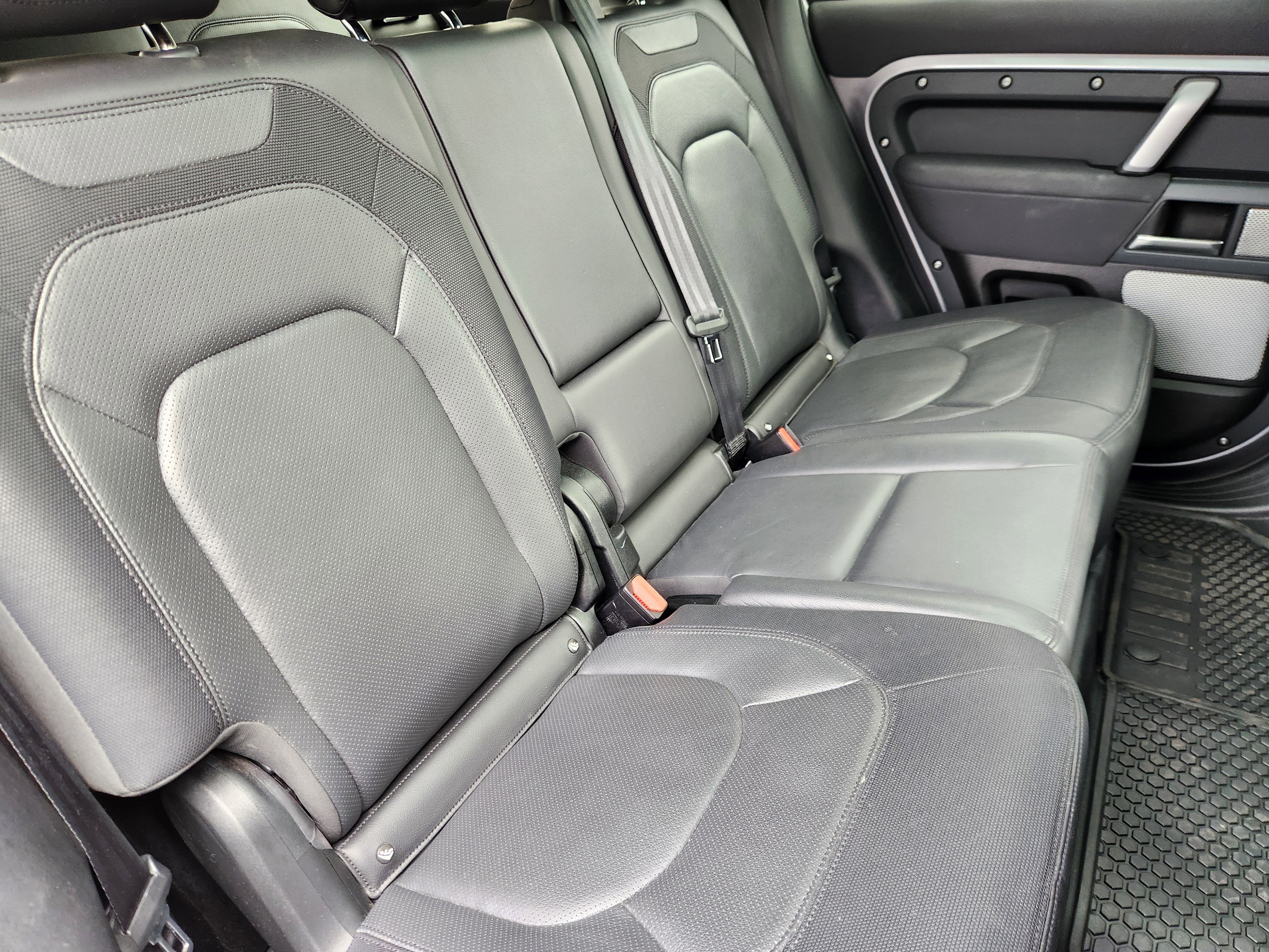 2023 Land Rover Defender X-Dynamic SE