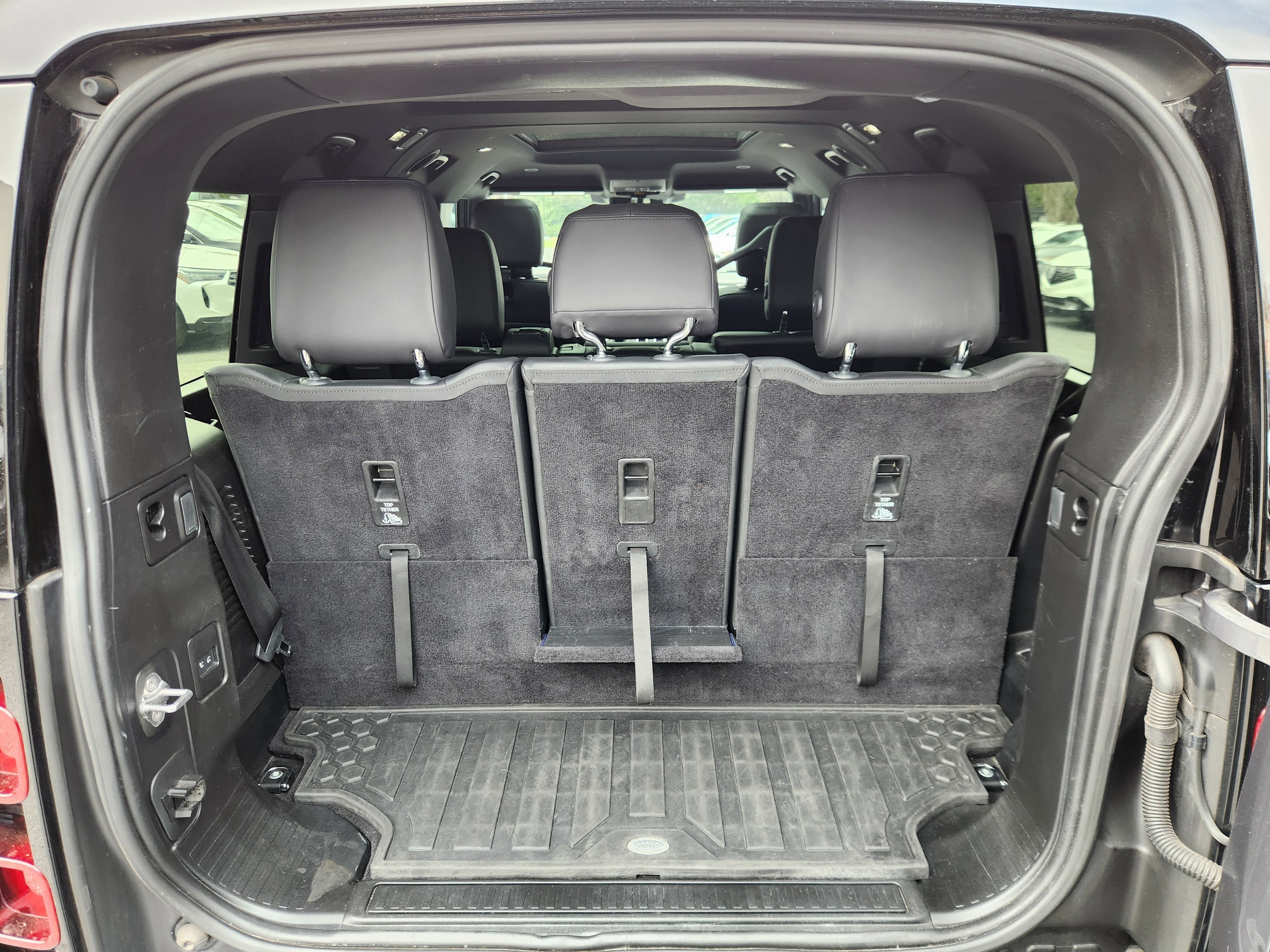 2023 Land Rover Defender X-Dynamic SE