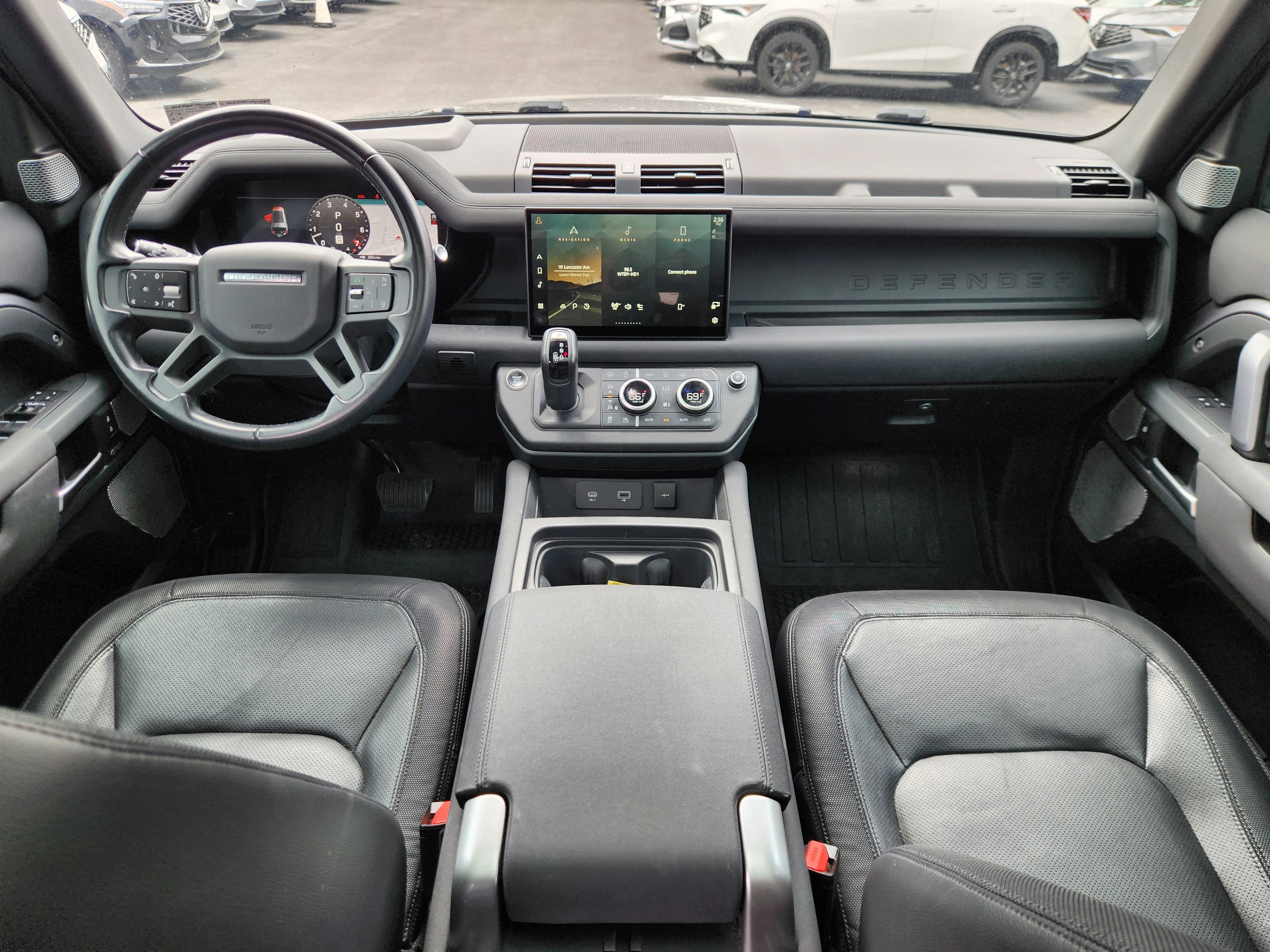 2023 Land Rover Defender X-Dynamic SE