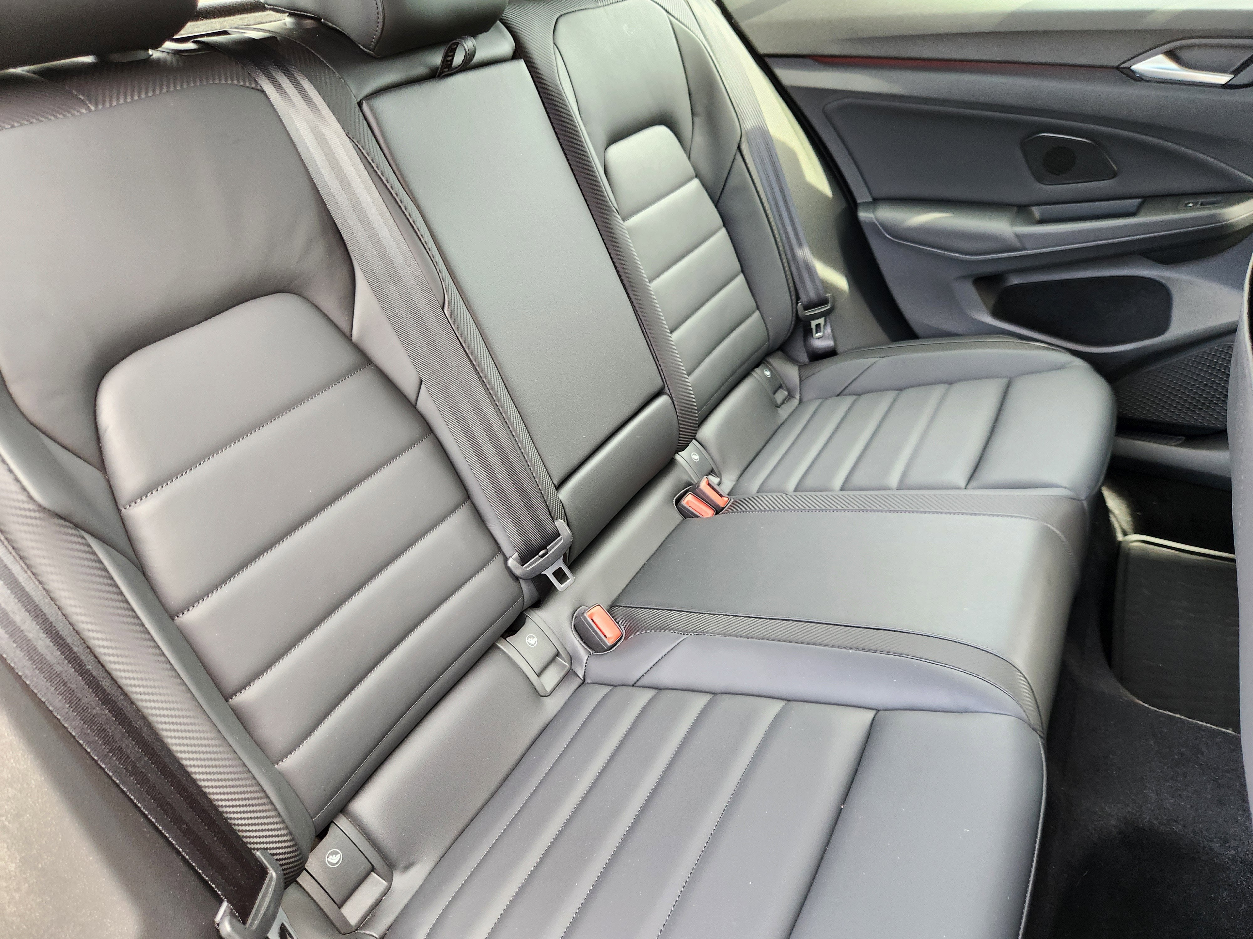 2024 Volkswagen Golf R Base