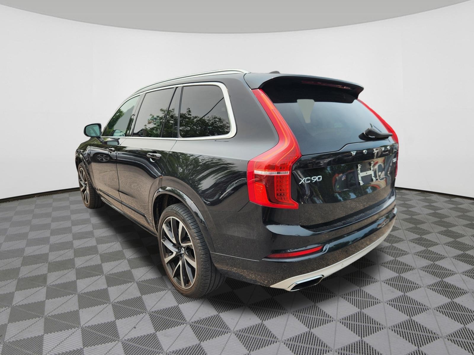 2020 Volvo XC90 Momentum