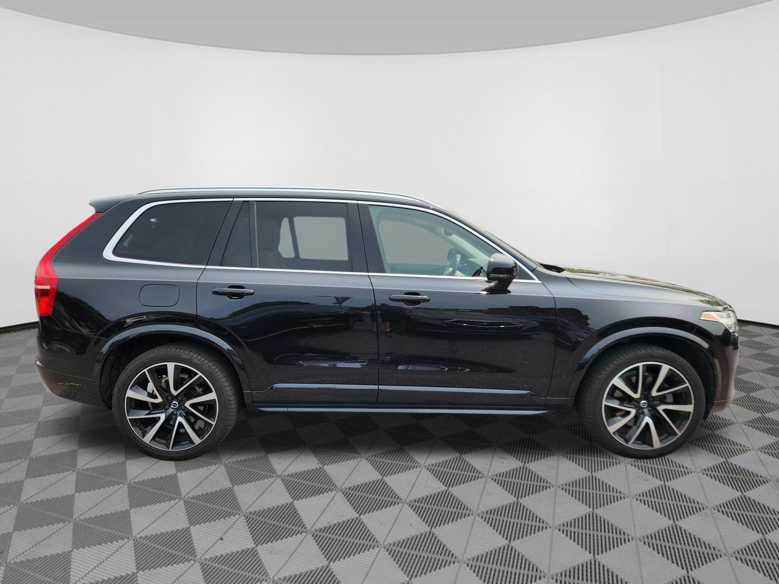 2020 Volvo XC90 Momentum