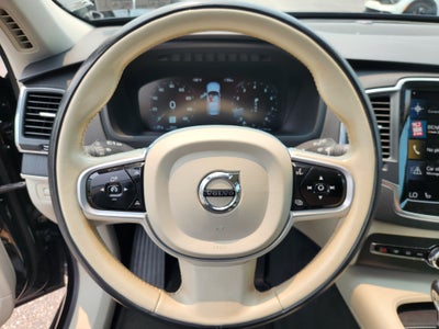 2020 Volvo XC90 Momentum