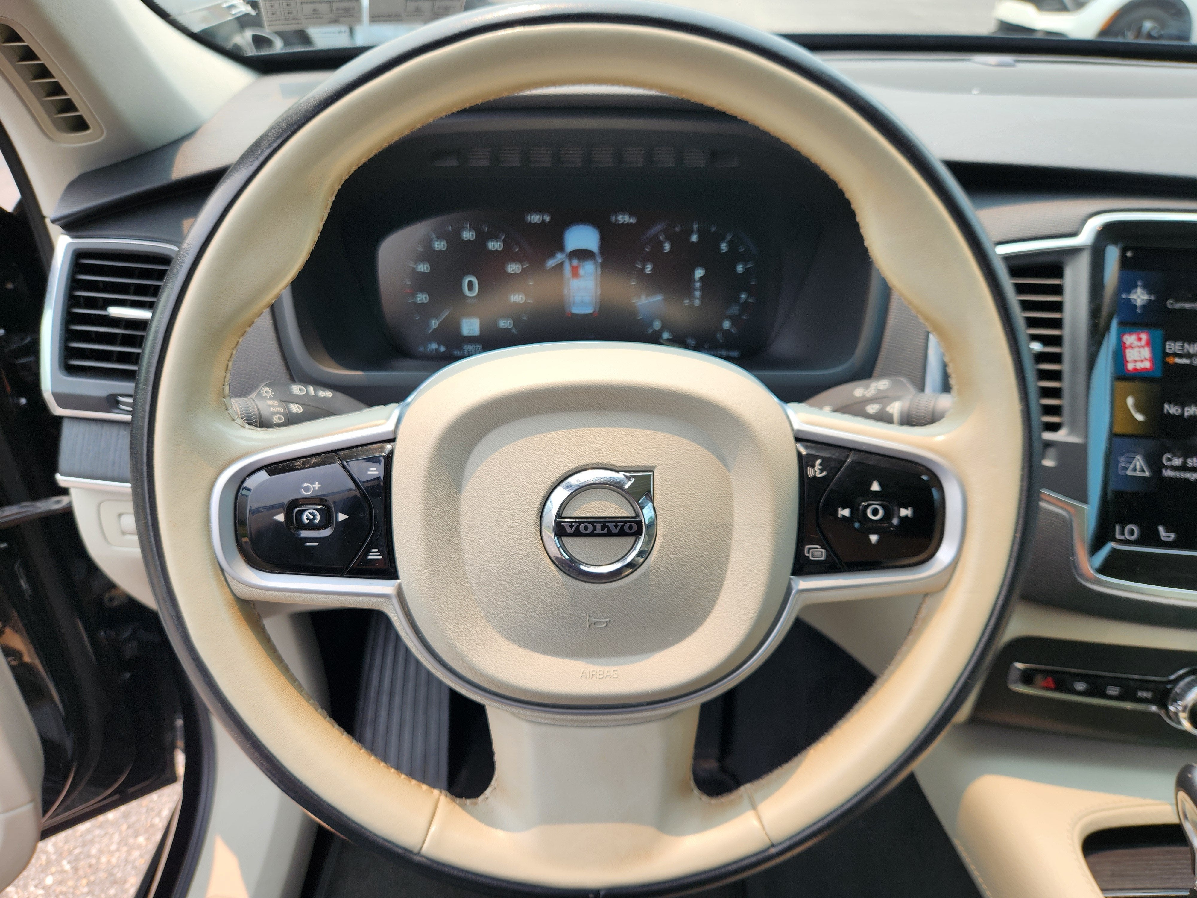 2020 Volvo XC90 Momentum
