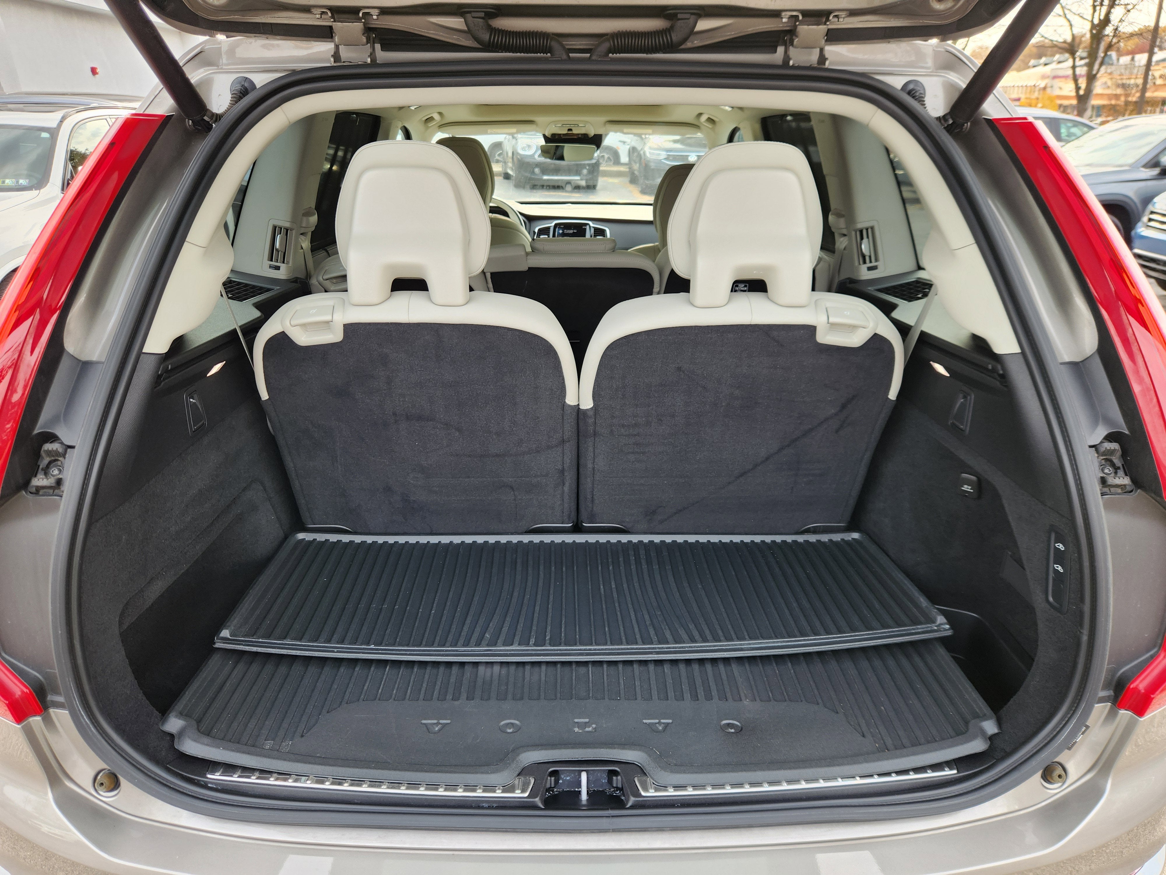 2022 Volvo XC90 Inscription