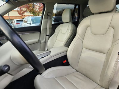 2022 Volvo XC90 Inscription