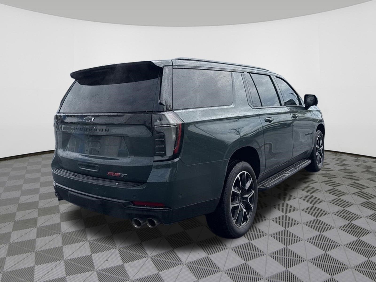 2025 Chevrolet Suburban RST